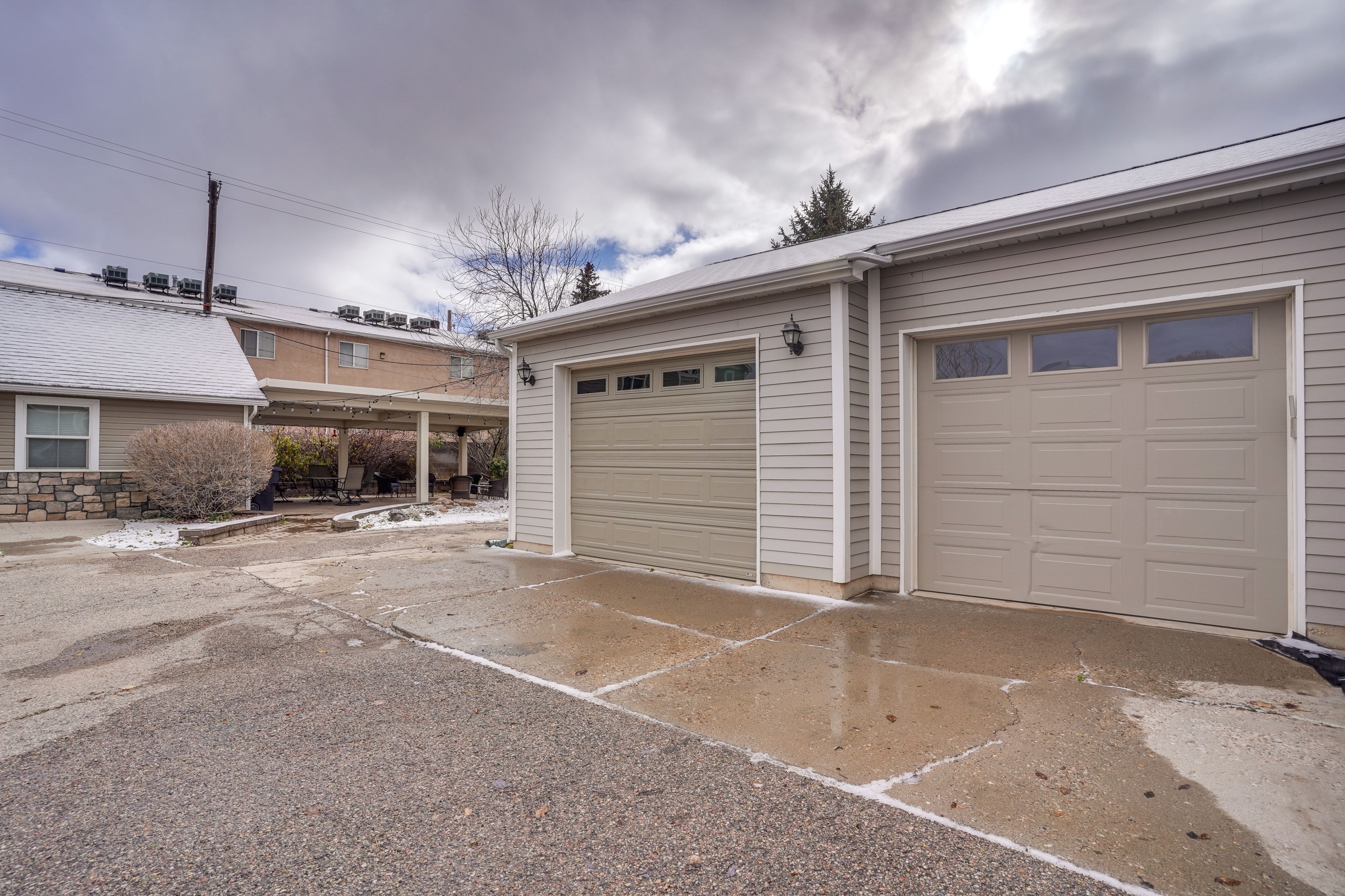 Parking | Garage (1 Vehicle) | Driveway (8 Vehicles) | Street Parking