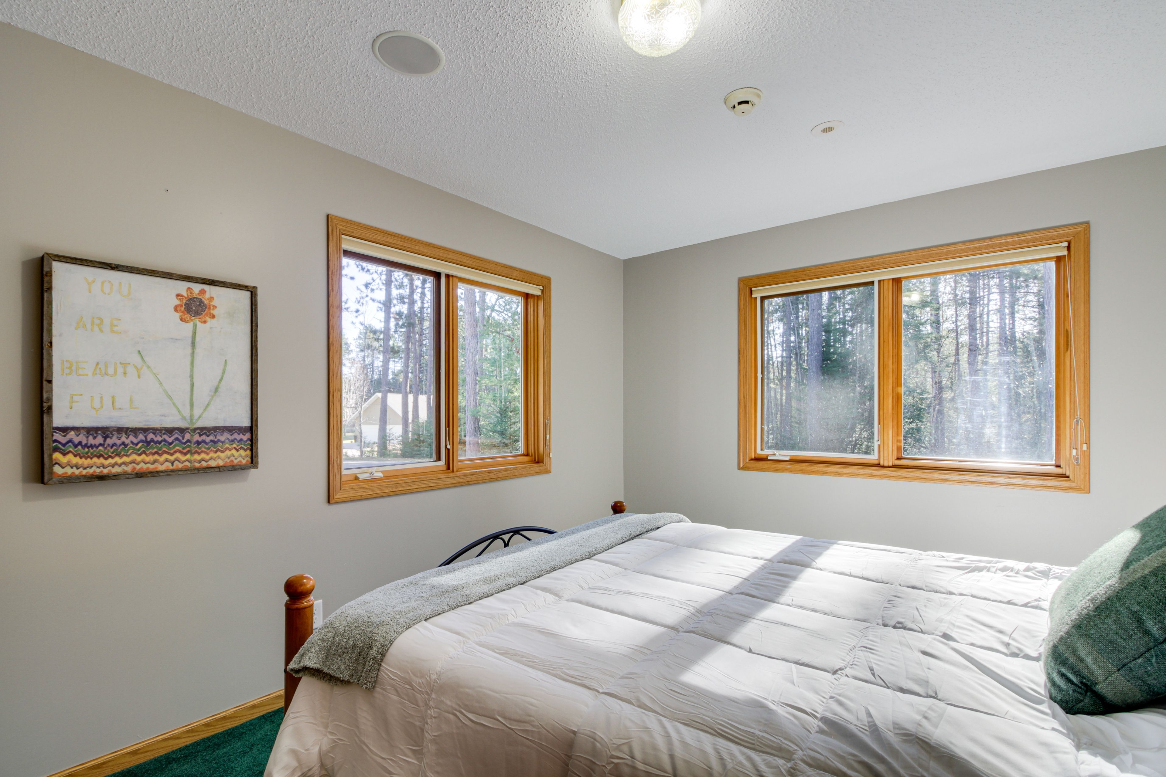 Bedroom 3 | Queen Bed