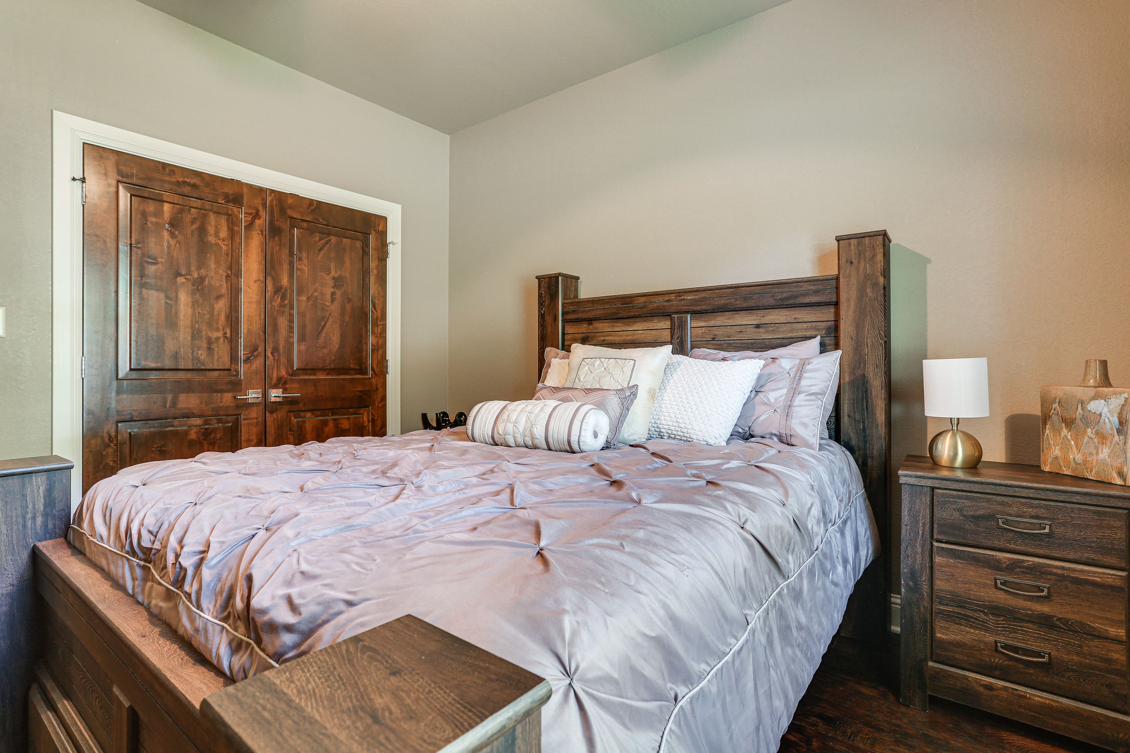 Bedroom 2 | Queen Bed | Central A/C