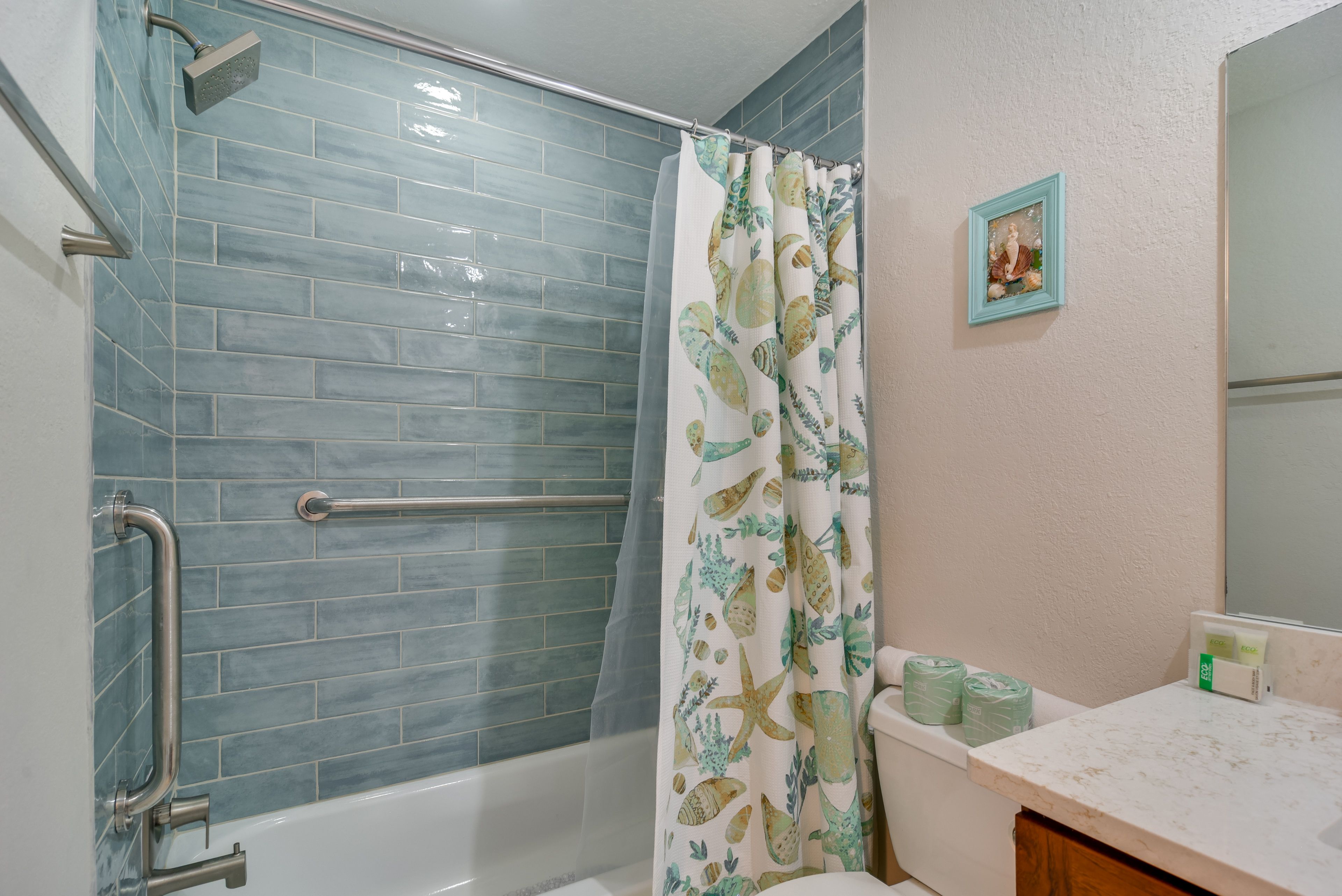 Bathroom | Towels Provided