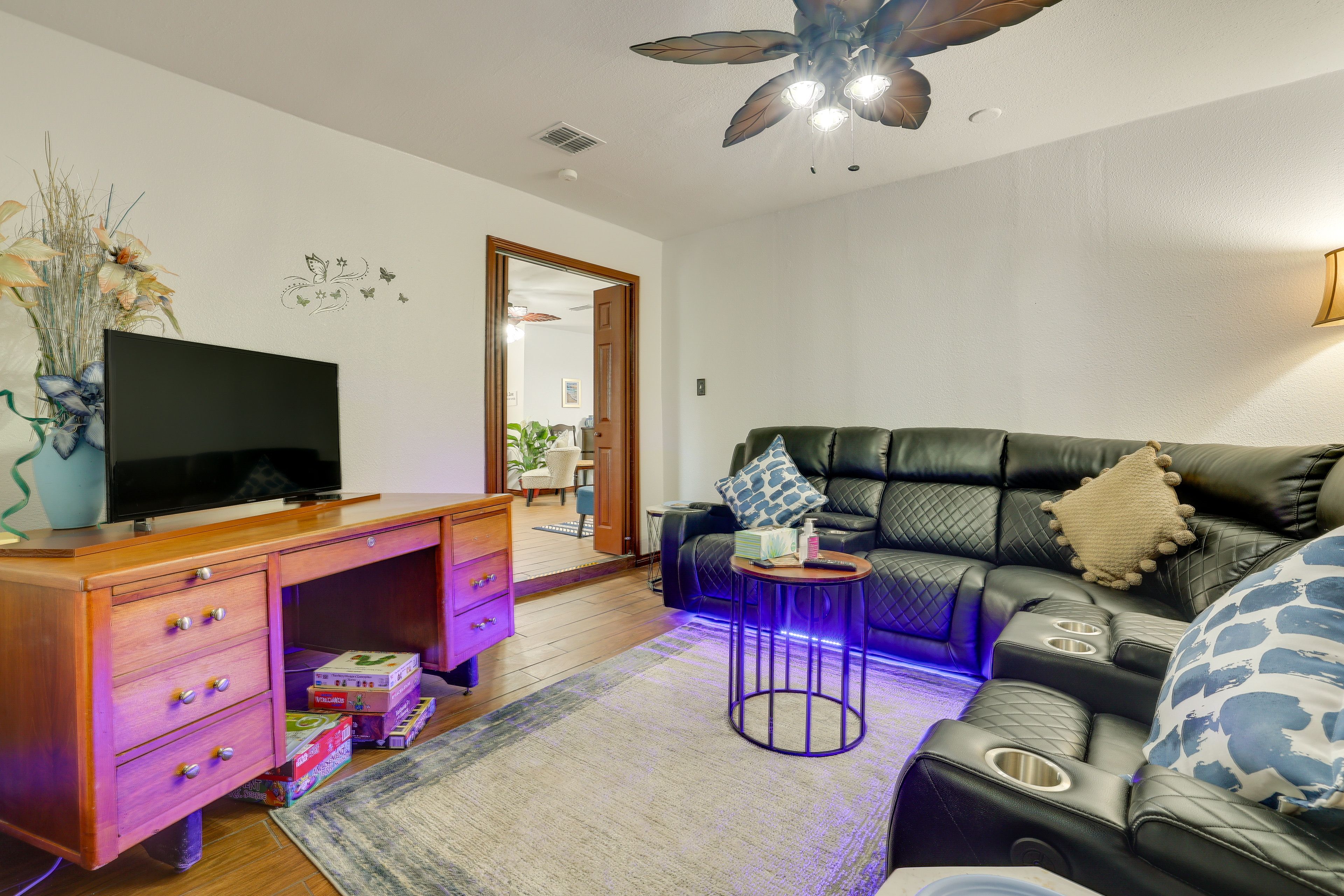 Additional Living Area | Smart TV | Board Games