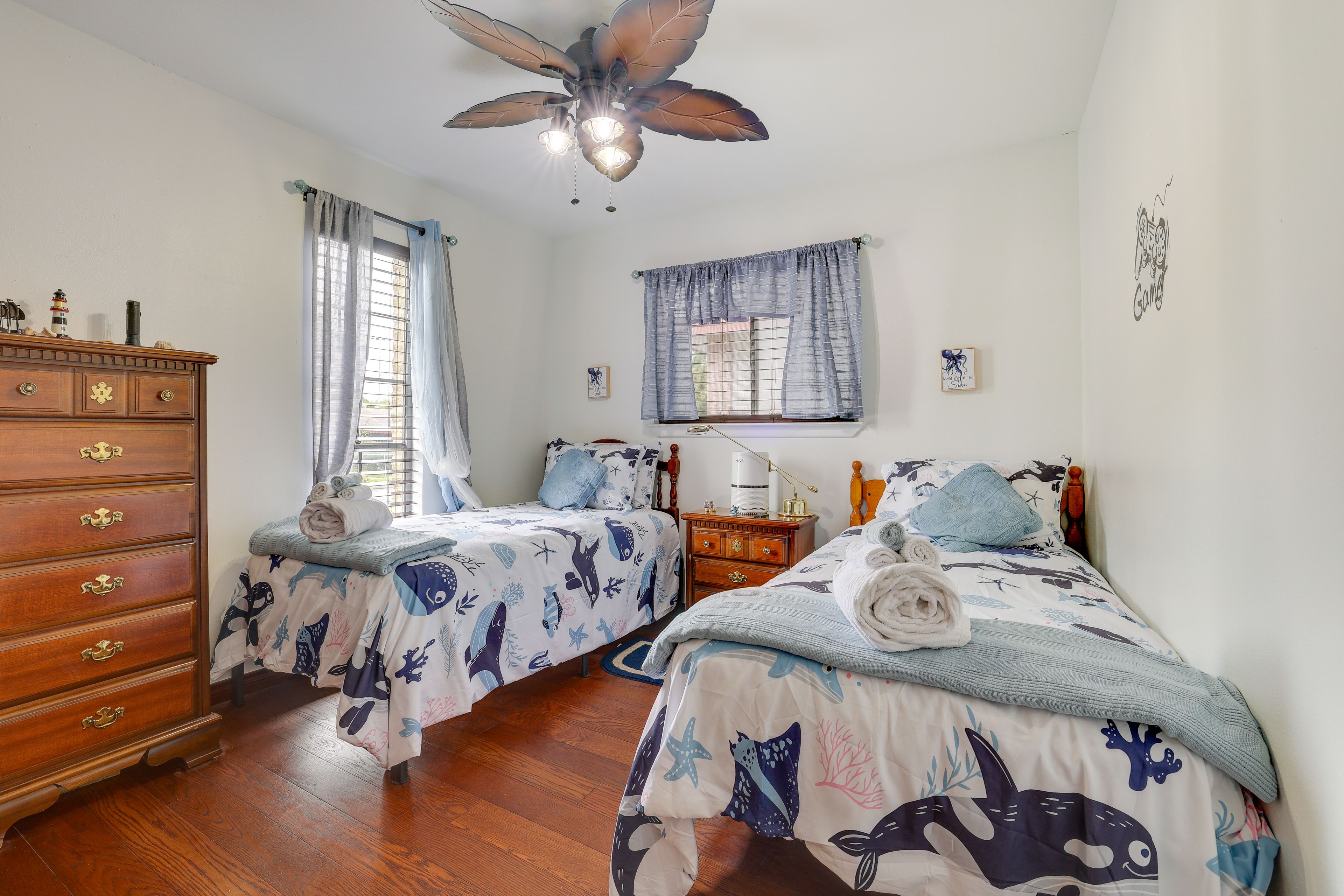 Bedroom 4 | 2 Twin Beds