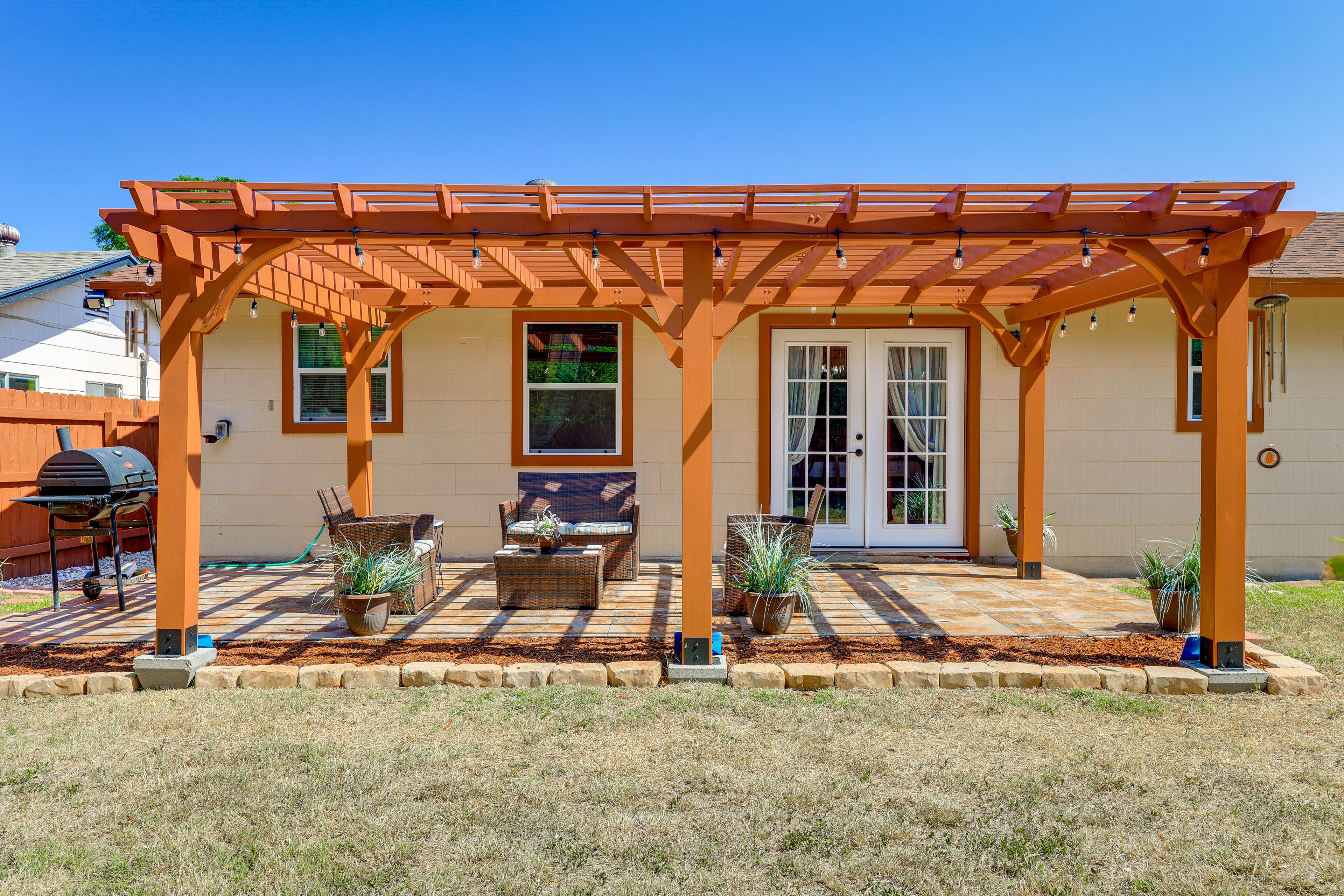 San Antonio Vacation Rental | 4BR | 2BA | Step-Free Entry | 1,534 Sq Ft