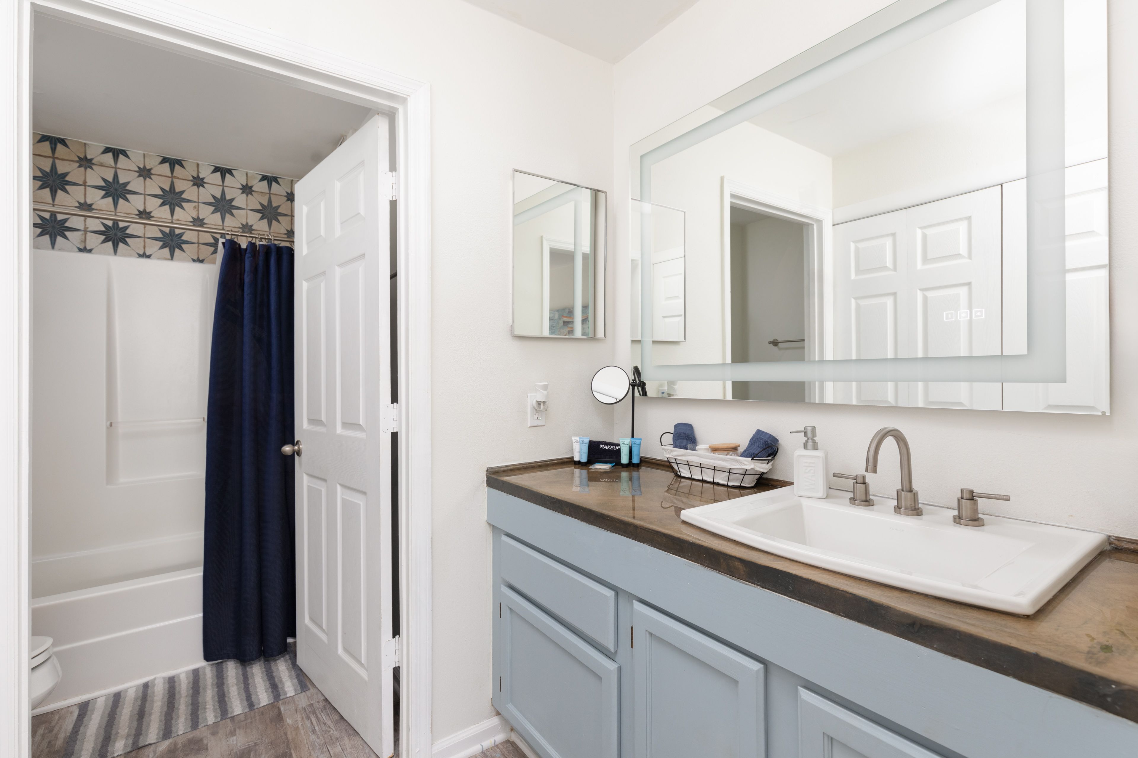 En-Suite Bathroom | Complimentary Toiletries | Towels Provided