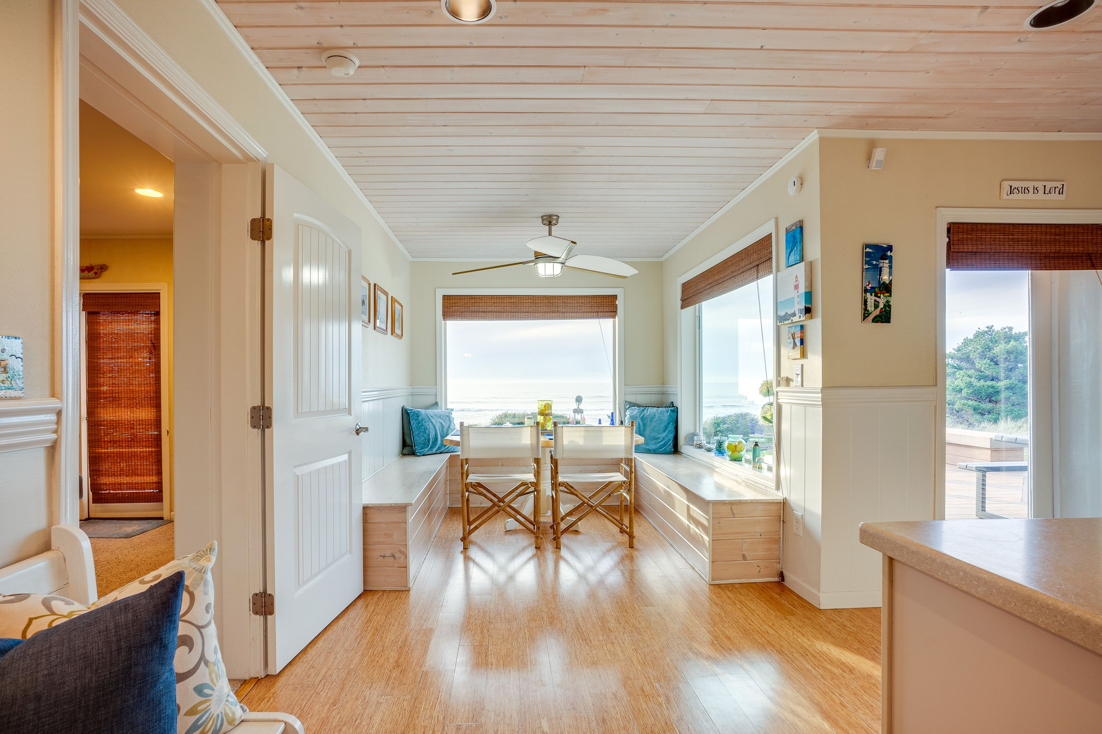Dining Nook | Dishware & Flatware Provided