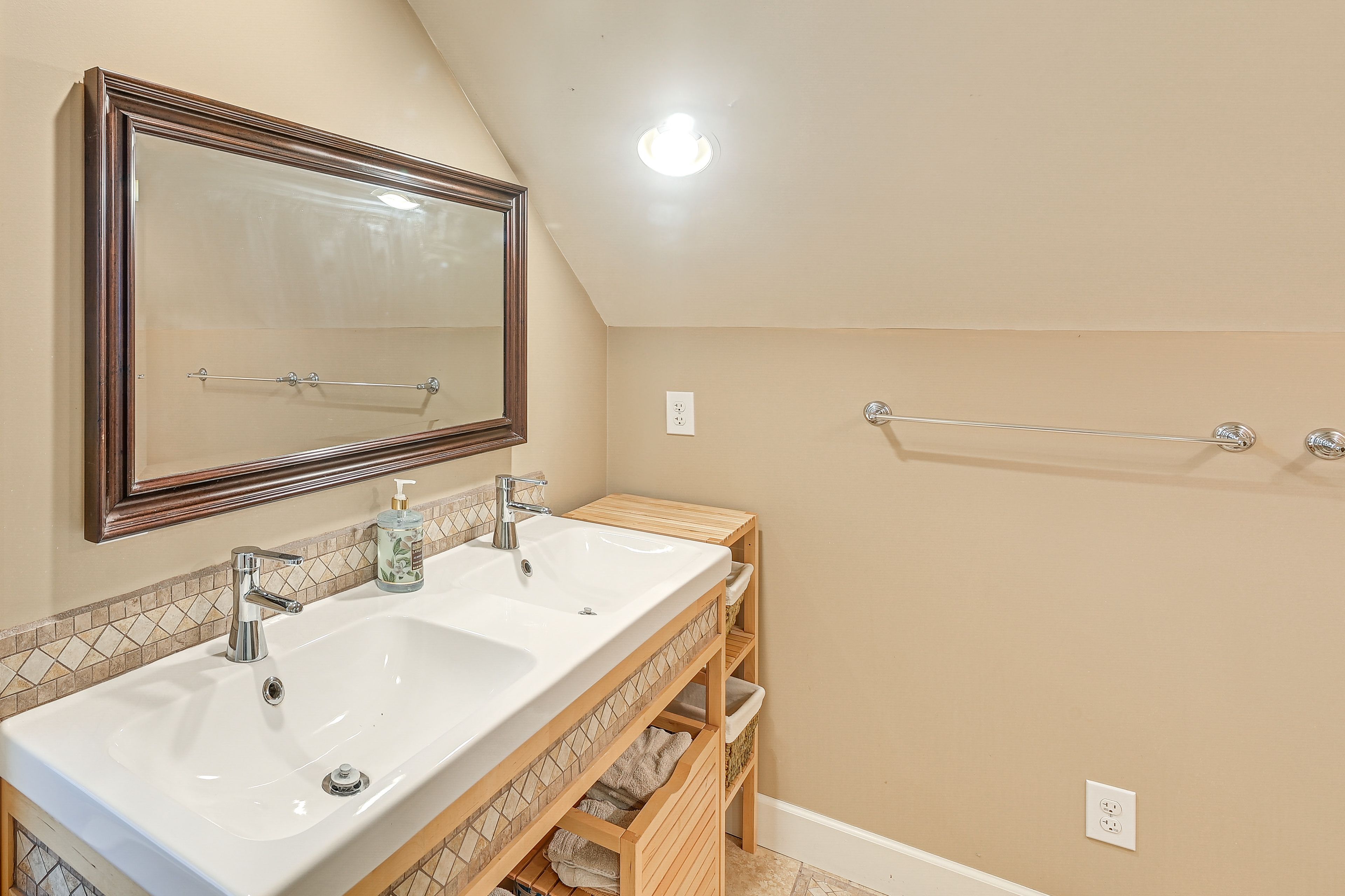 Full Bathroom | 2nd Floor | Hair Dryer