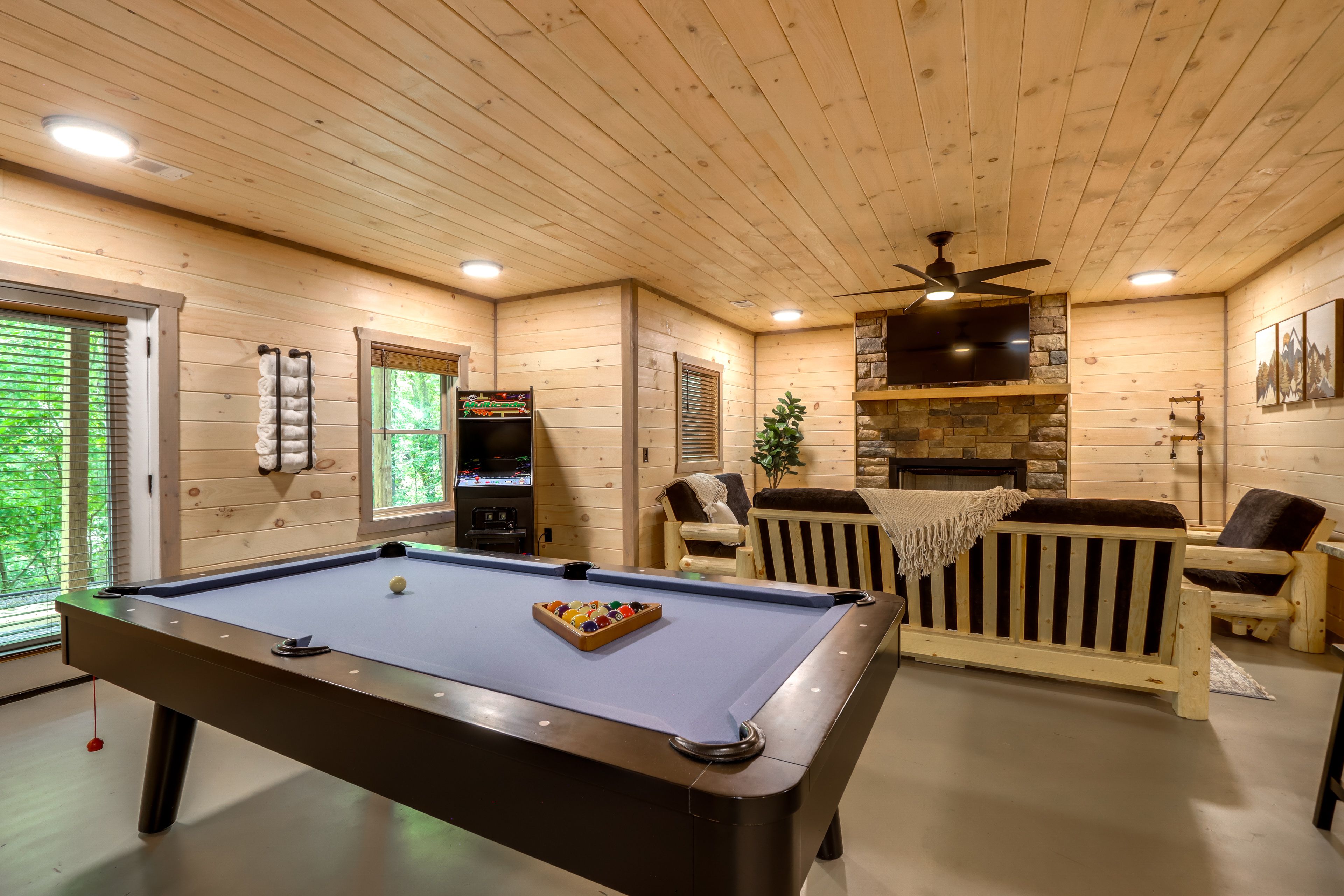 Game Room | Basement | Gas Fireplace | Arcade Machine w/ 60 Games | Board Games