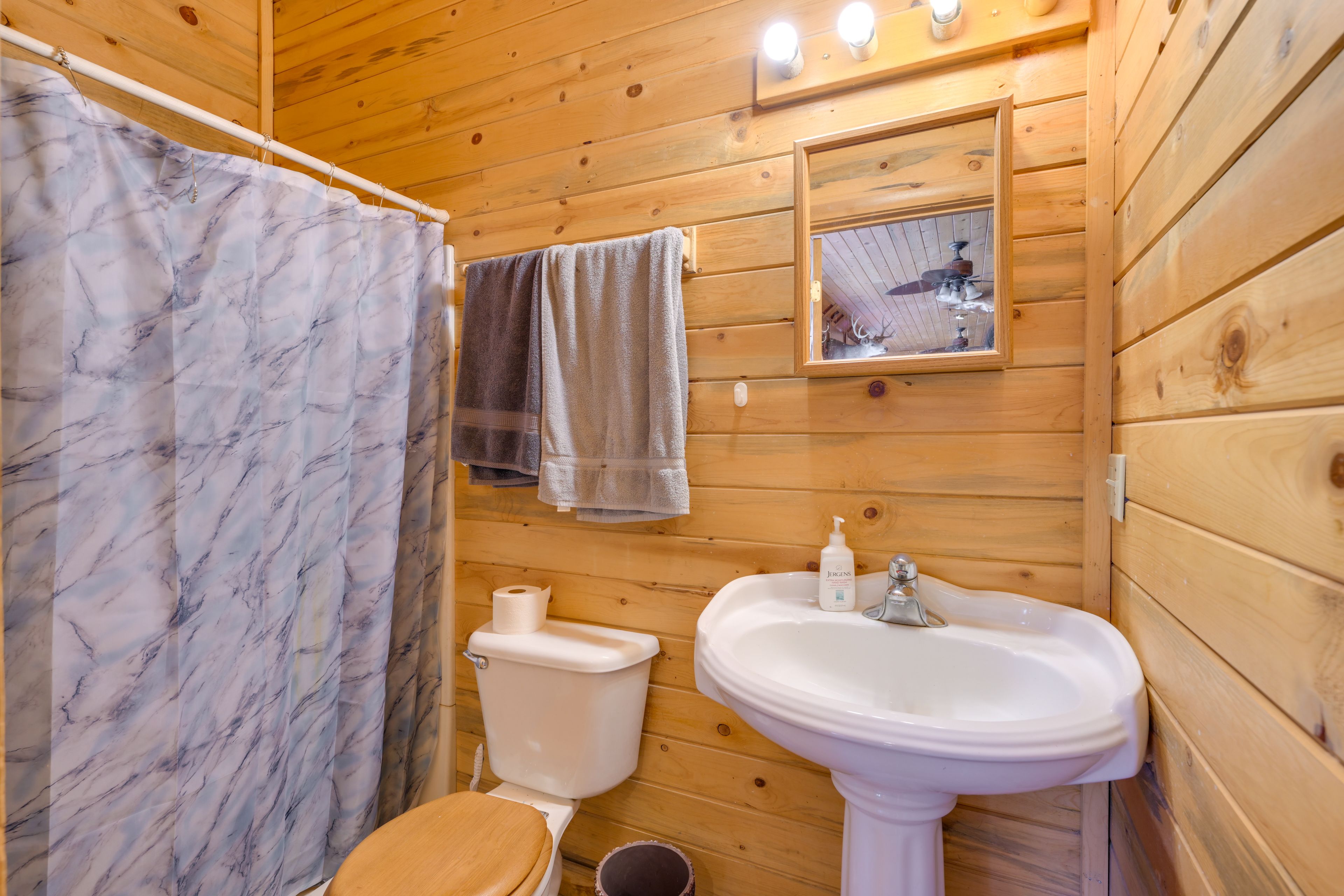 Full Bathroom