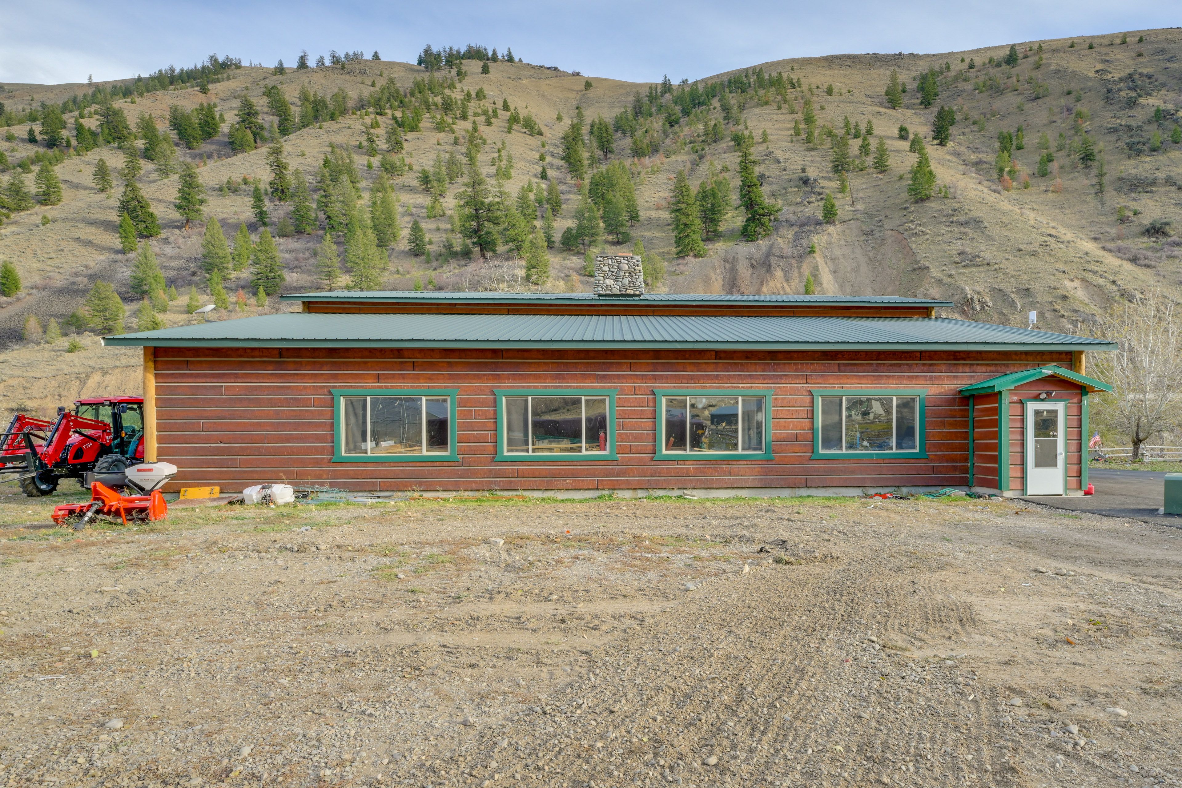 Parking | Shared Parking Lot (Ample Parking) | Trailer Parking Available