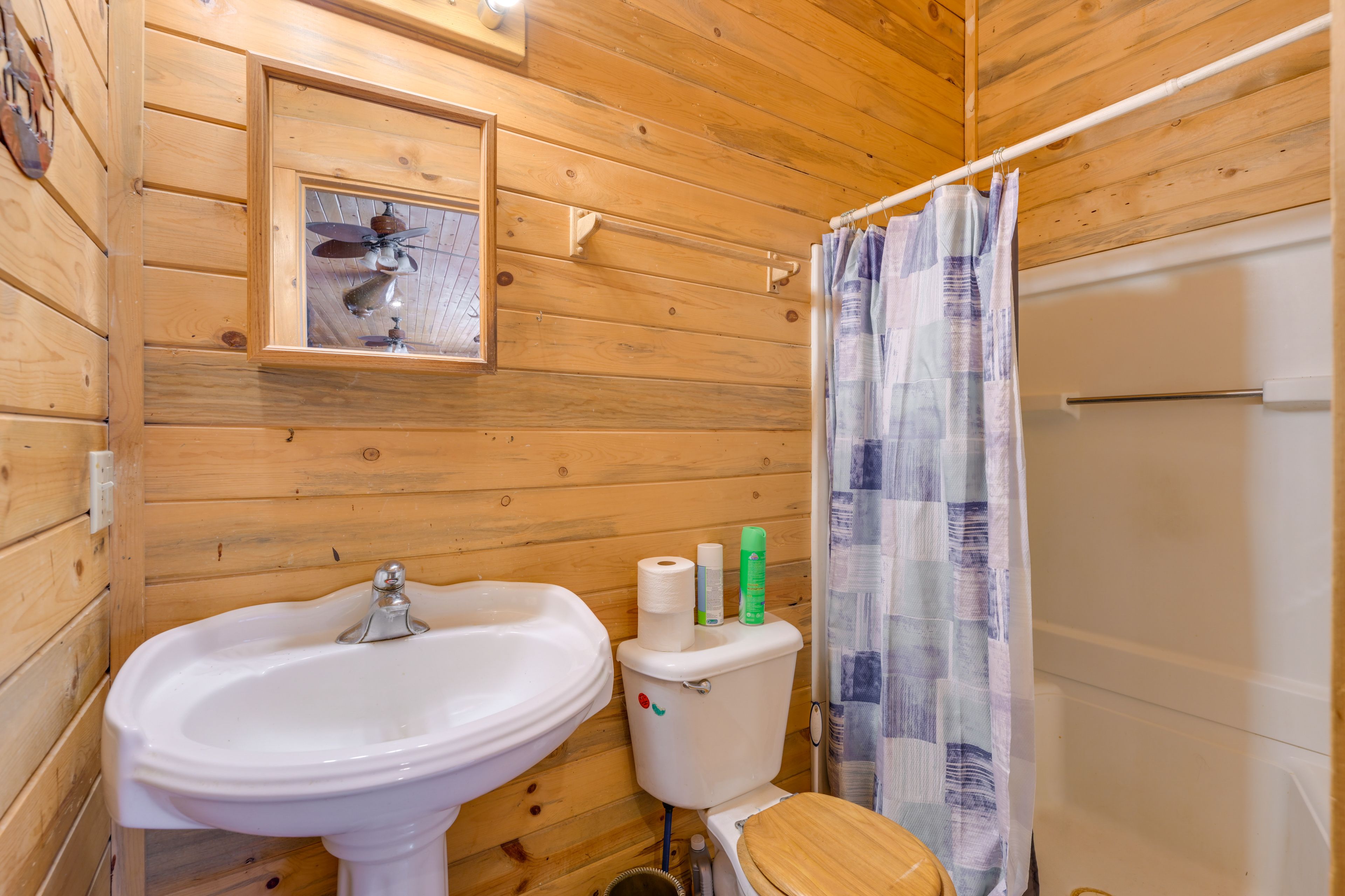Full Bathroom