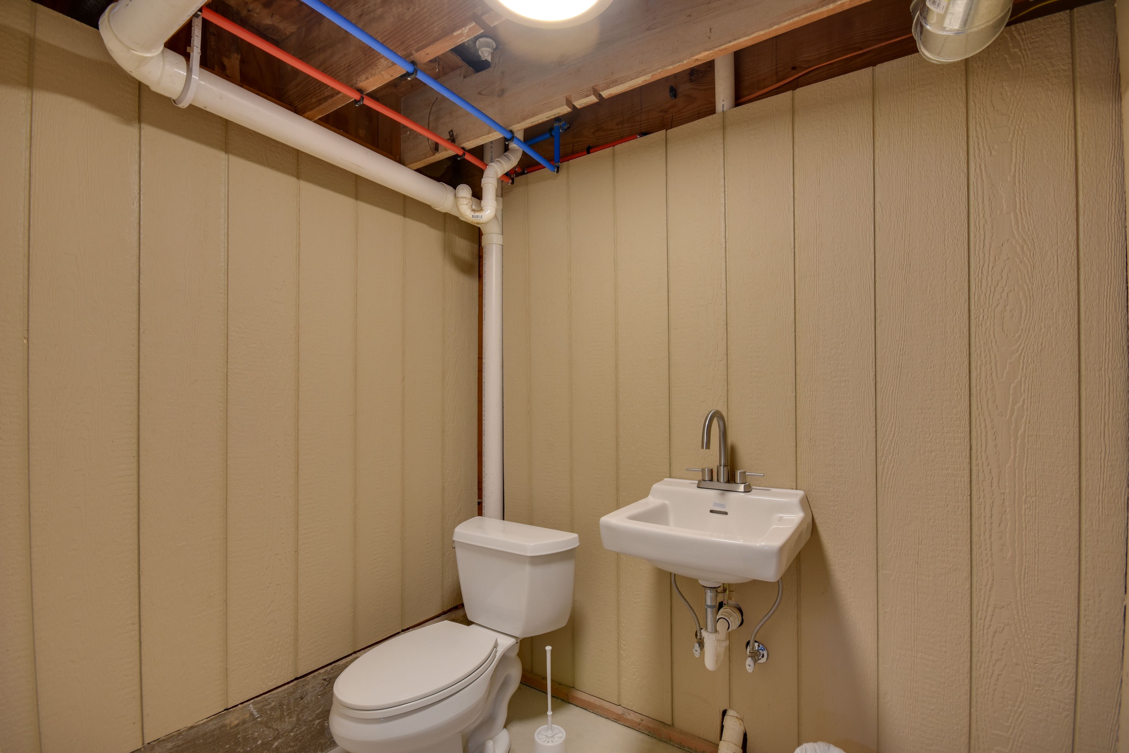 Half Bathroom | Lower Level | Towels Provided