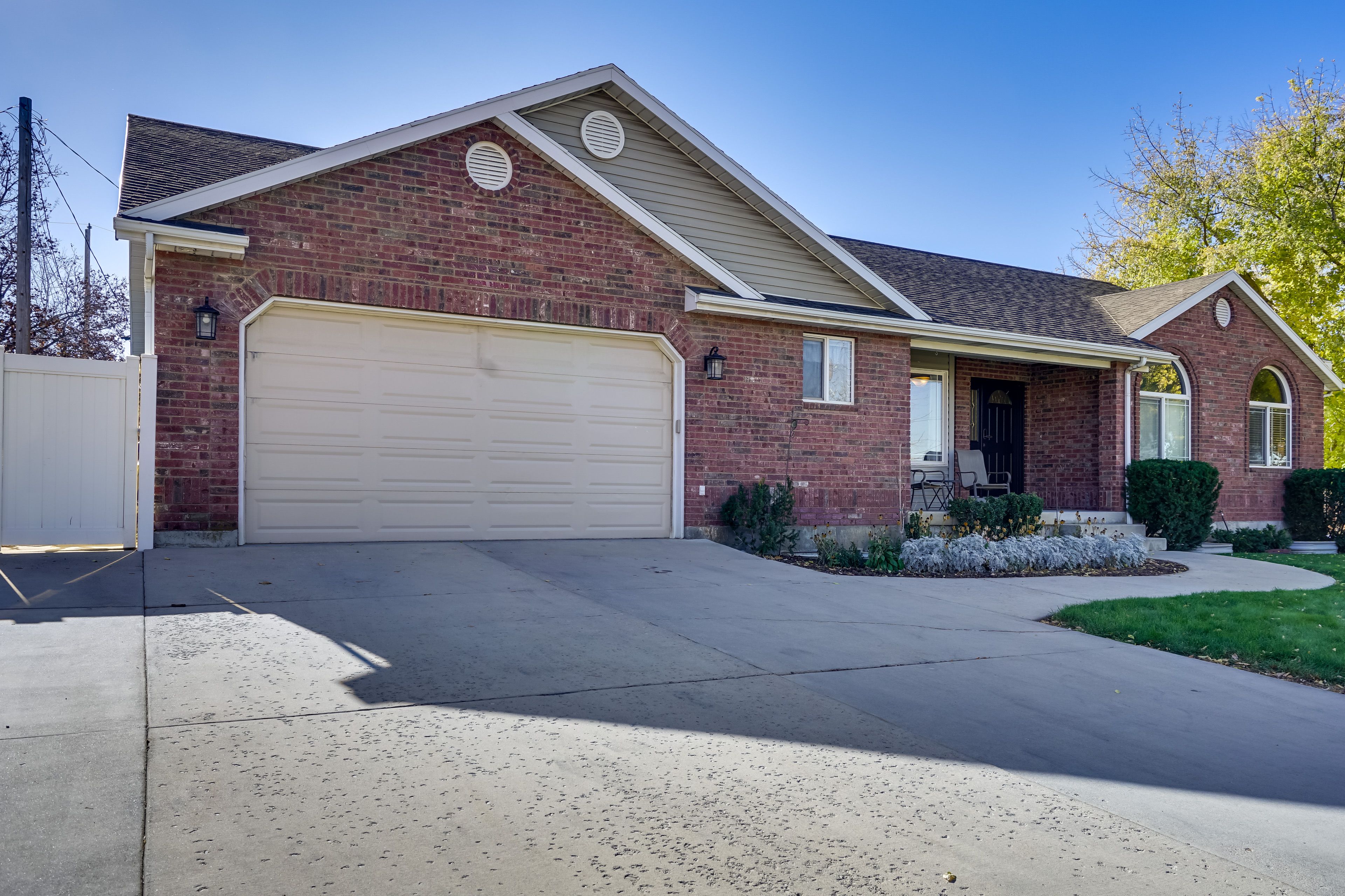 Parking | Garage (2 Vehicles) | Driveway (1 Vehicle) | Additional Street Parking