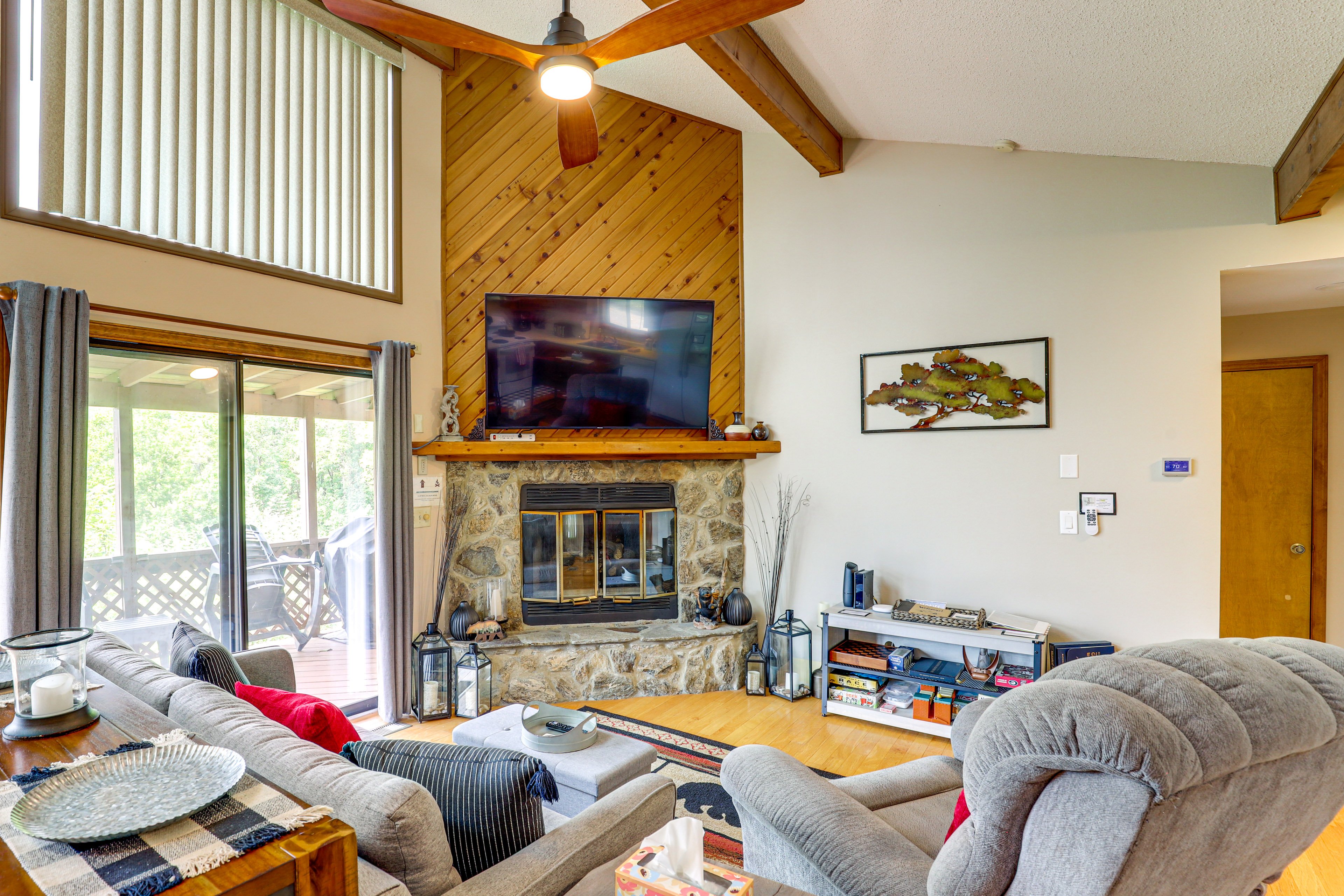 Mountain Views | Living Room