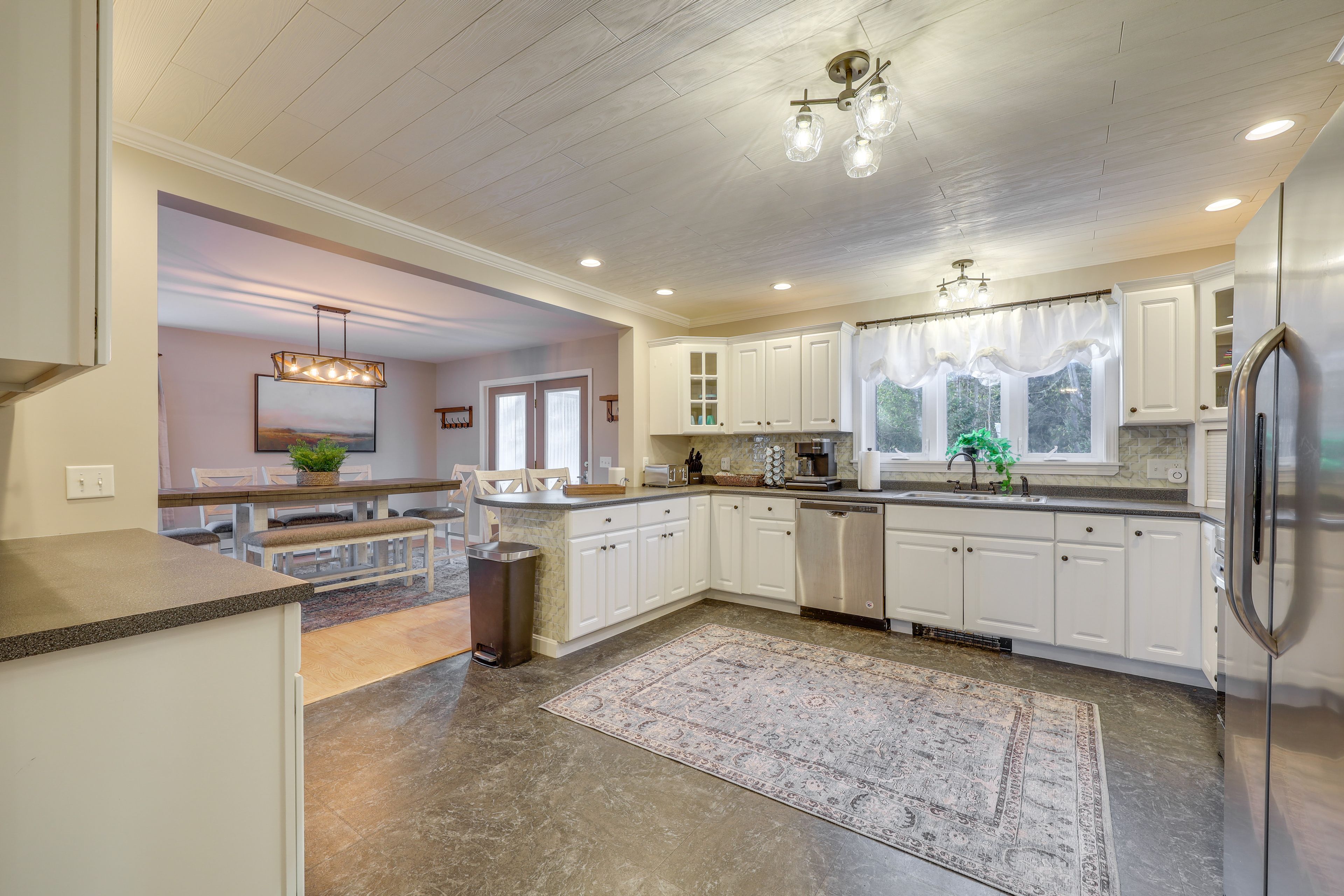 Kitchen | Keurig Coffee Maker | Dishwasher | 1st Floor