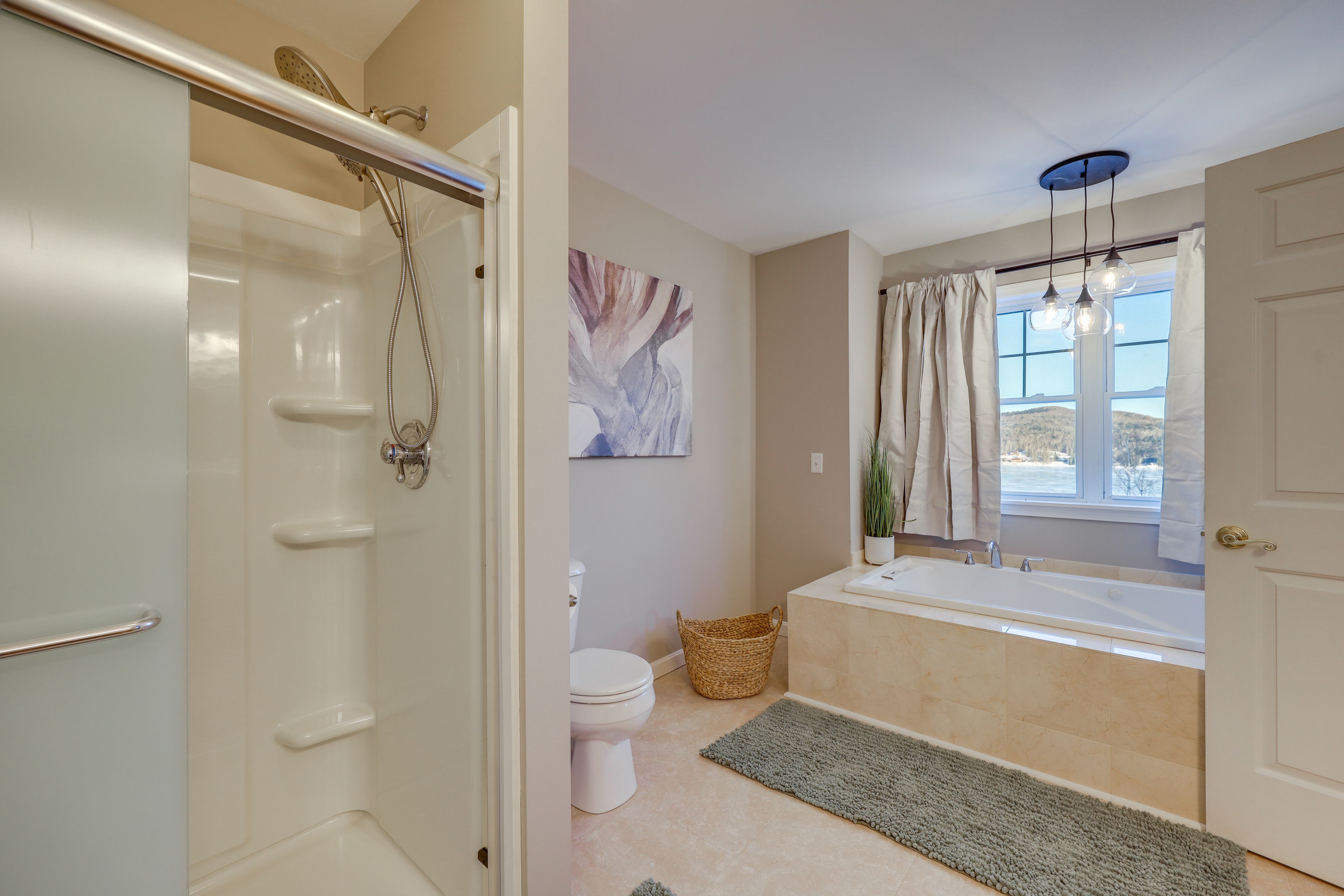 En-Suite Bathroom | Complimentary Toiletries | 2nd Floor