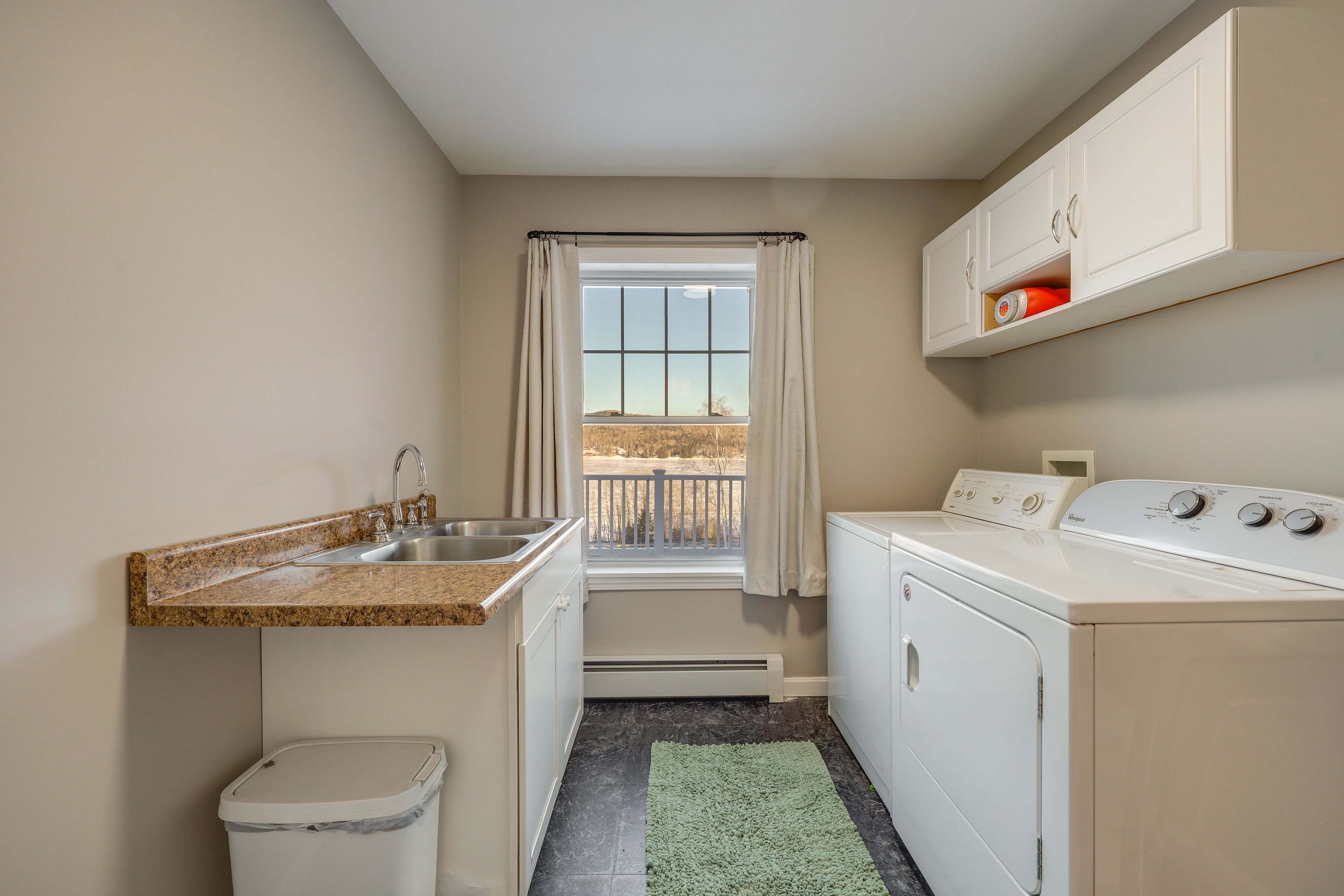 In-Unit Laundry | 1st Floor