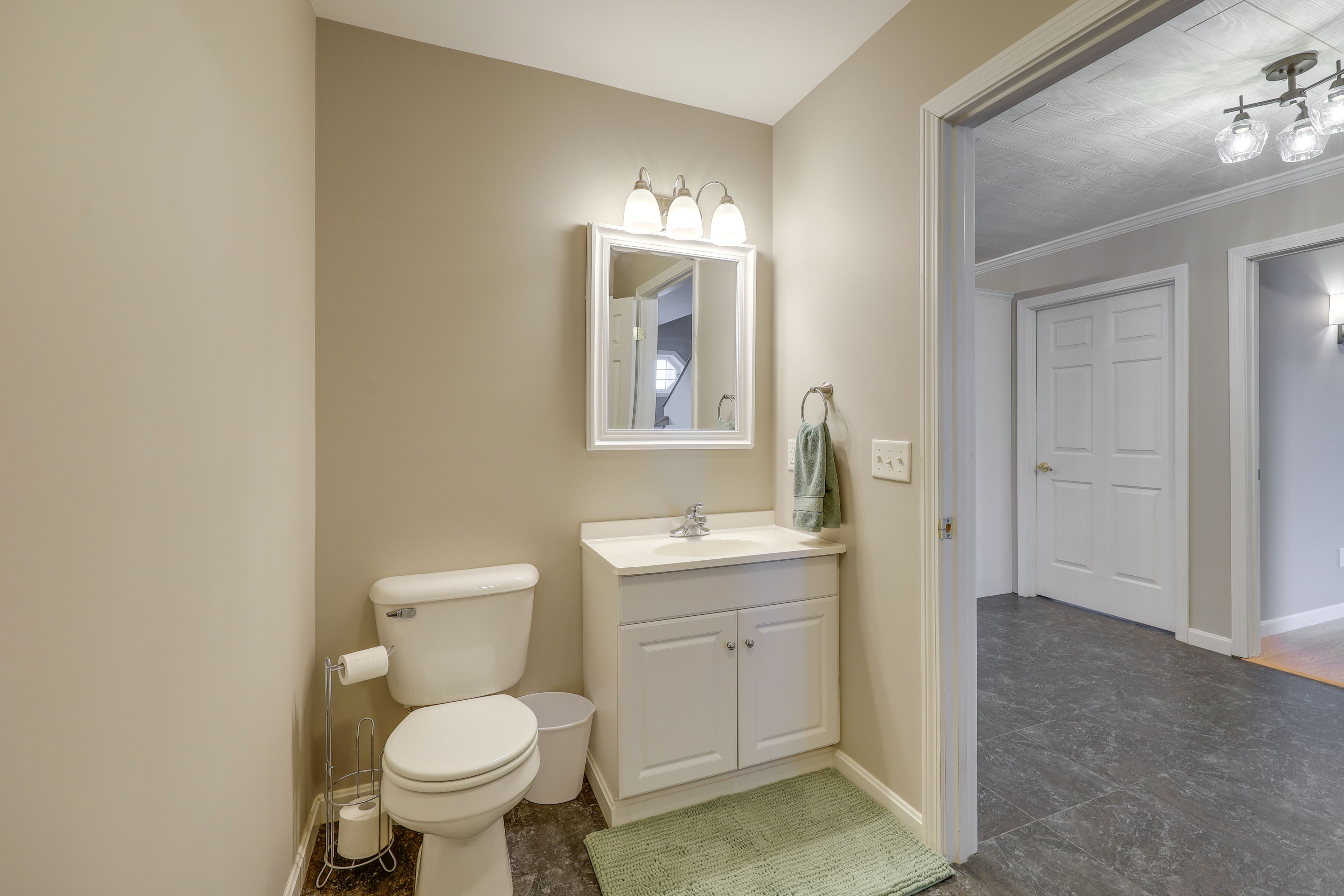Half Bathroom | 1st Floor