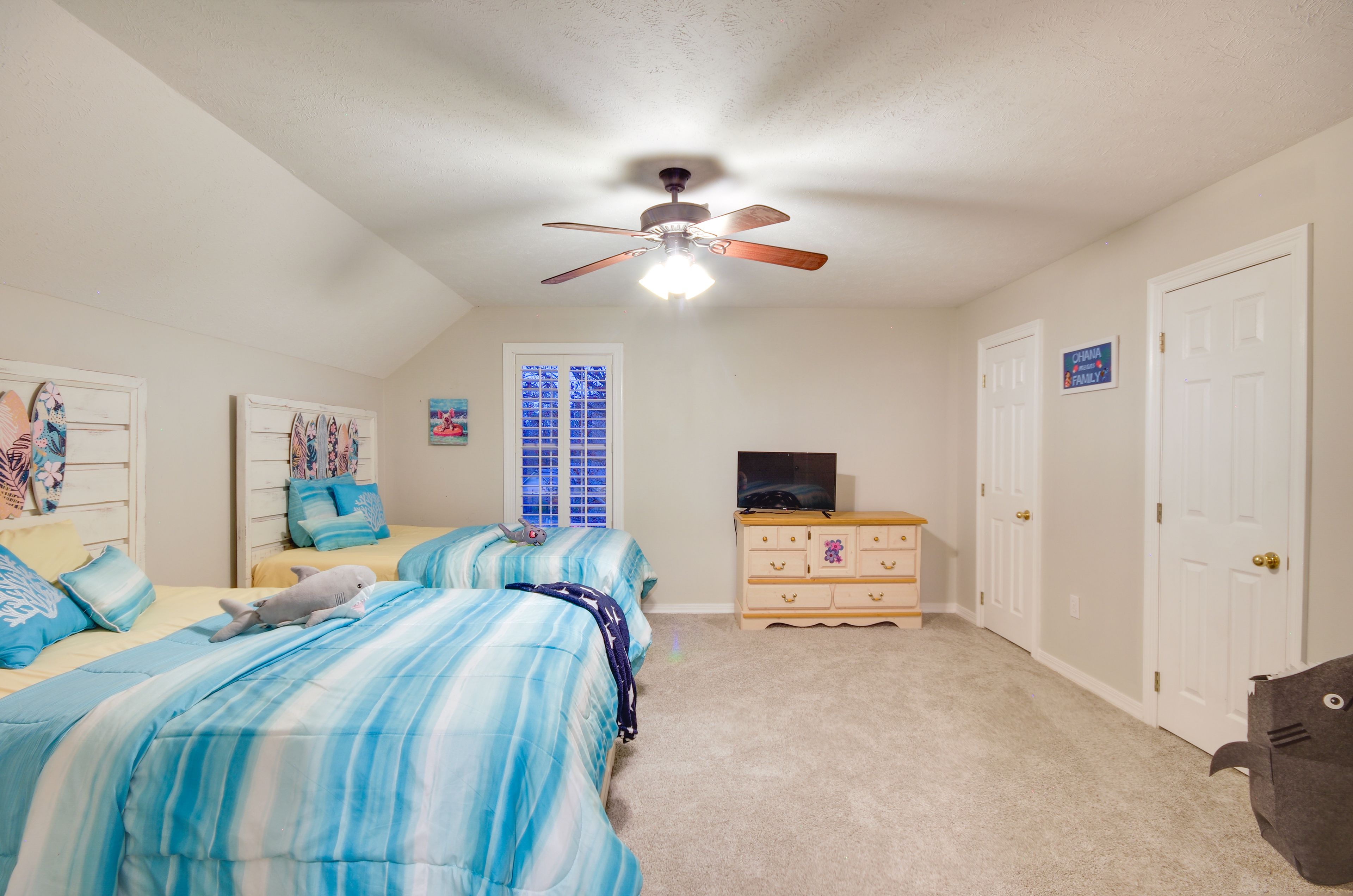 Bedroom 3 | 2 Full Beds | Flat-Screen TV | 2nd Floor
