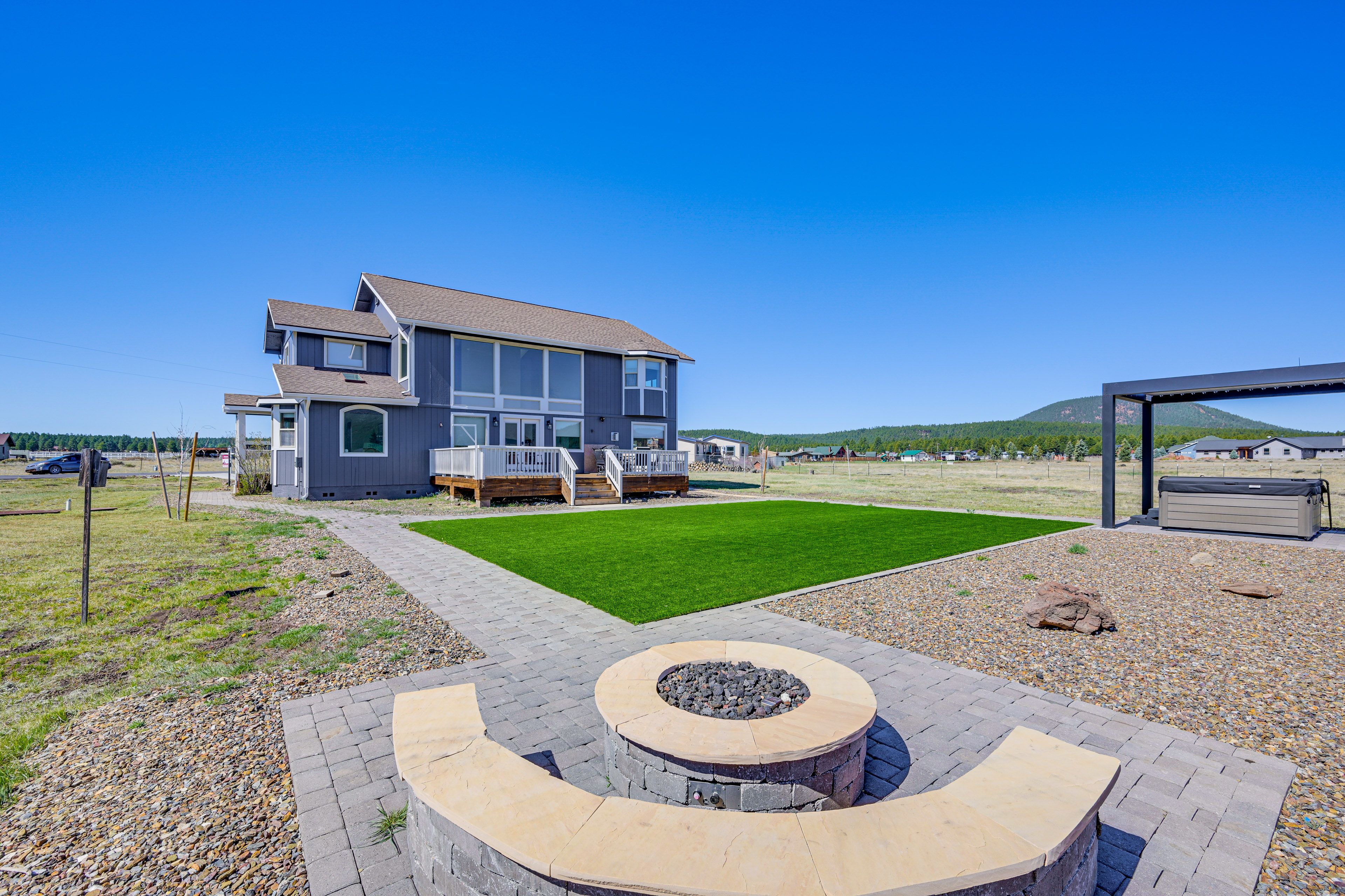 Flagstaff Vacation Rental | 4BR | 3BA | 2,451 Sq Ft | 4 Steps to Enter