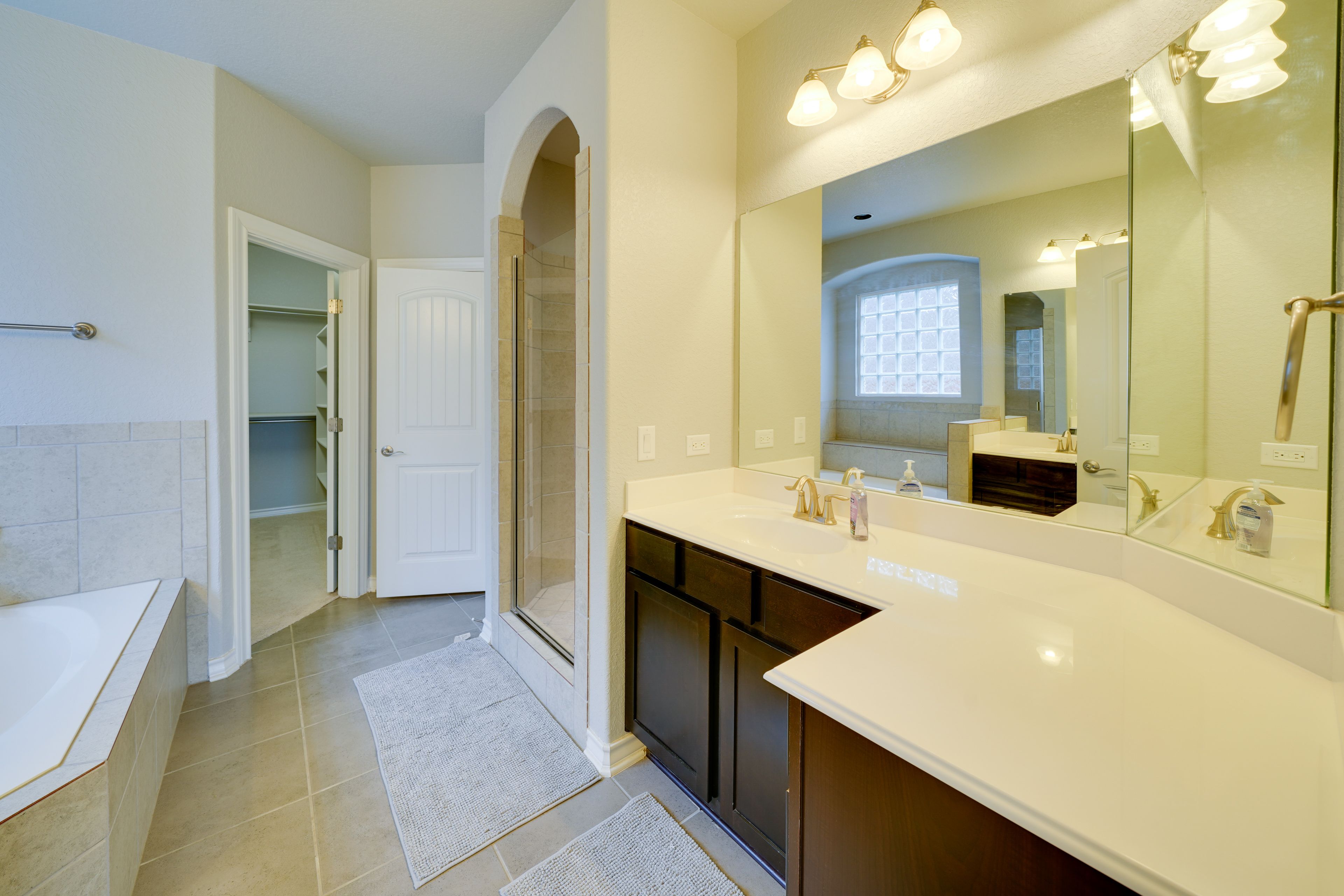Bathroom | Complimentary Toiletries | Towels Provided
