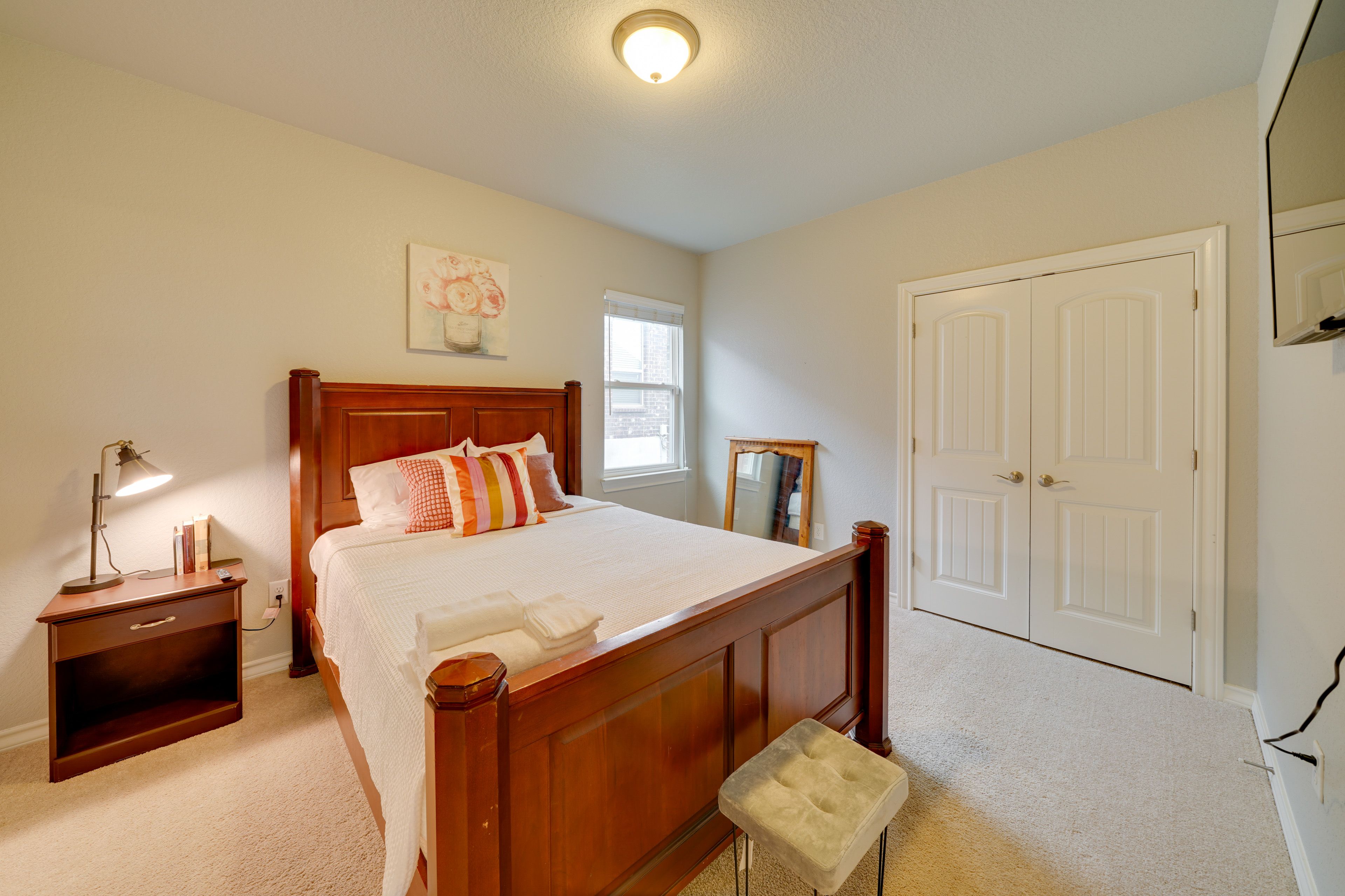 Bedroom 3 | Queen Bed | Smart TV