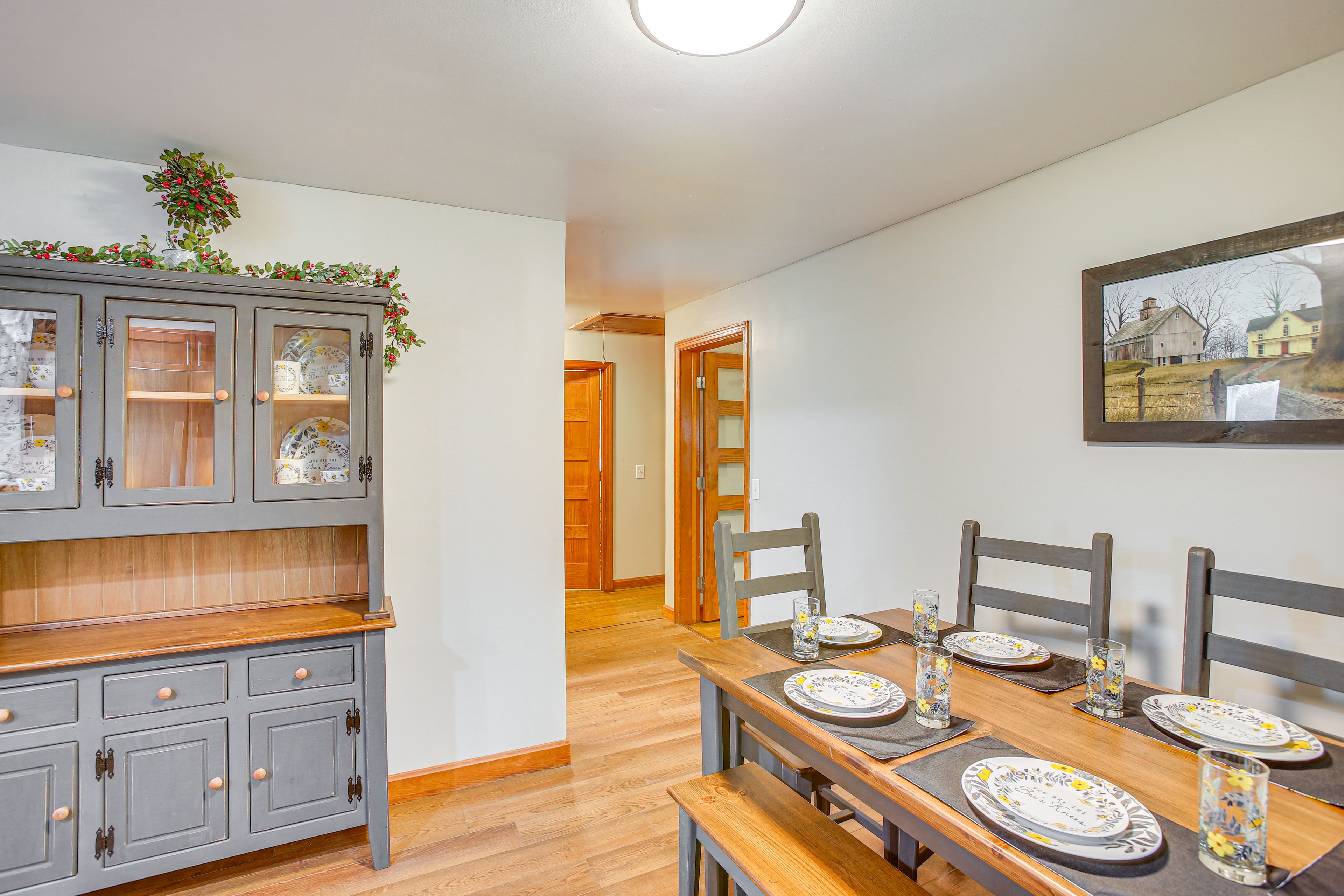Dining Area | Dishware & Flatware