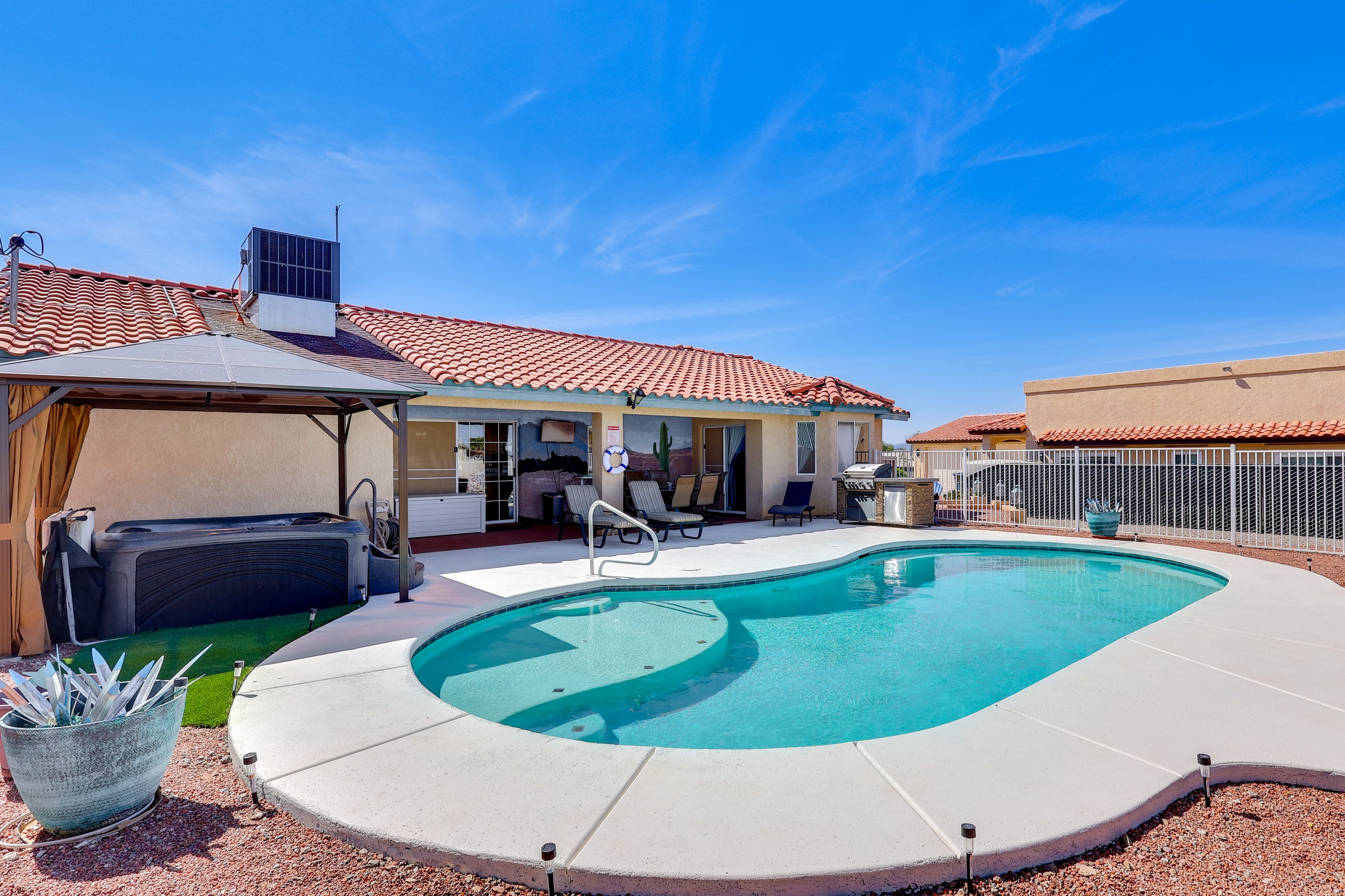 Lake Havasu City Vacation Rental | 3BR | 2.5BA | 1 Step to Enter | 1,516 Sq Ft