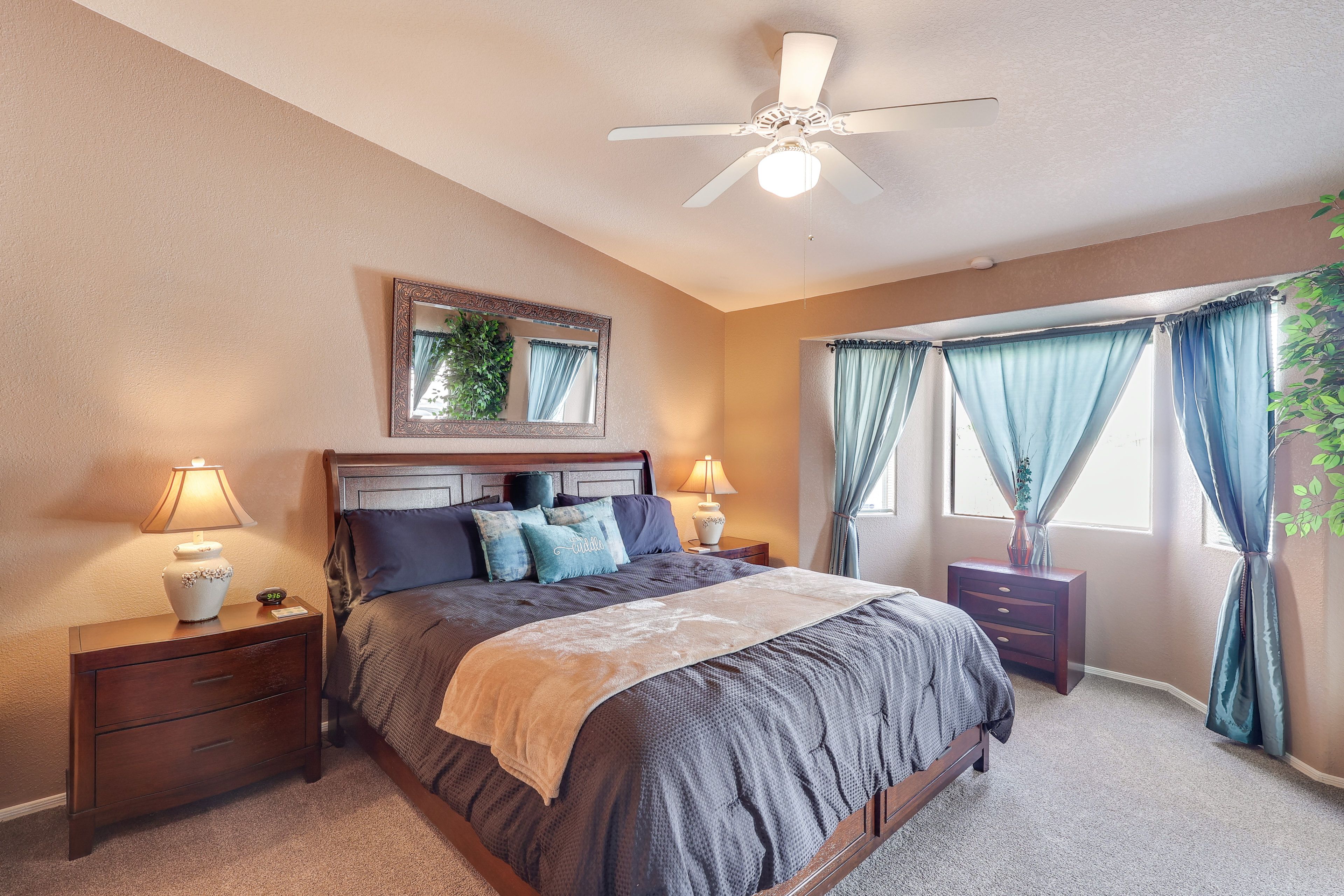 Bedroom 1 | King Bed | Linens & Towels Provided