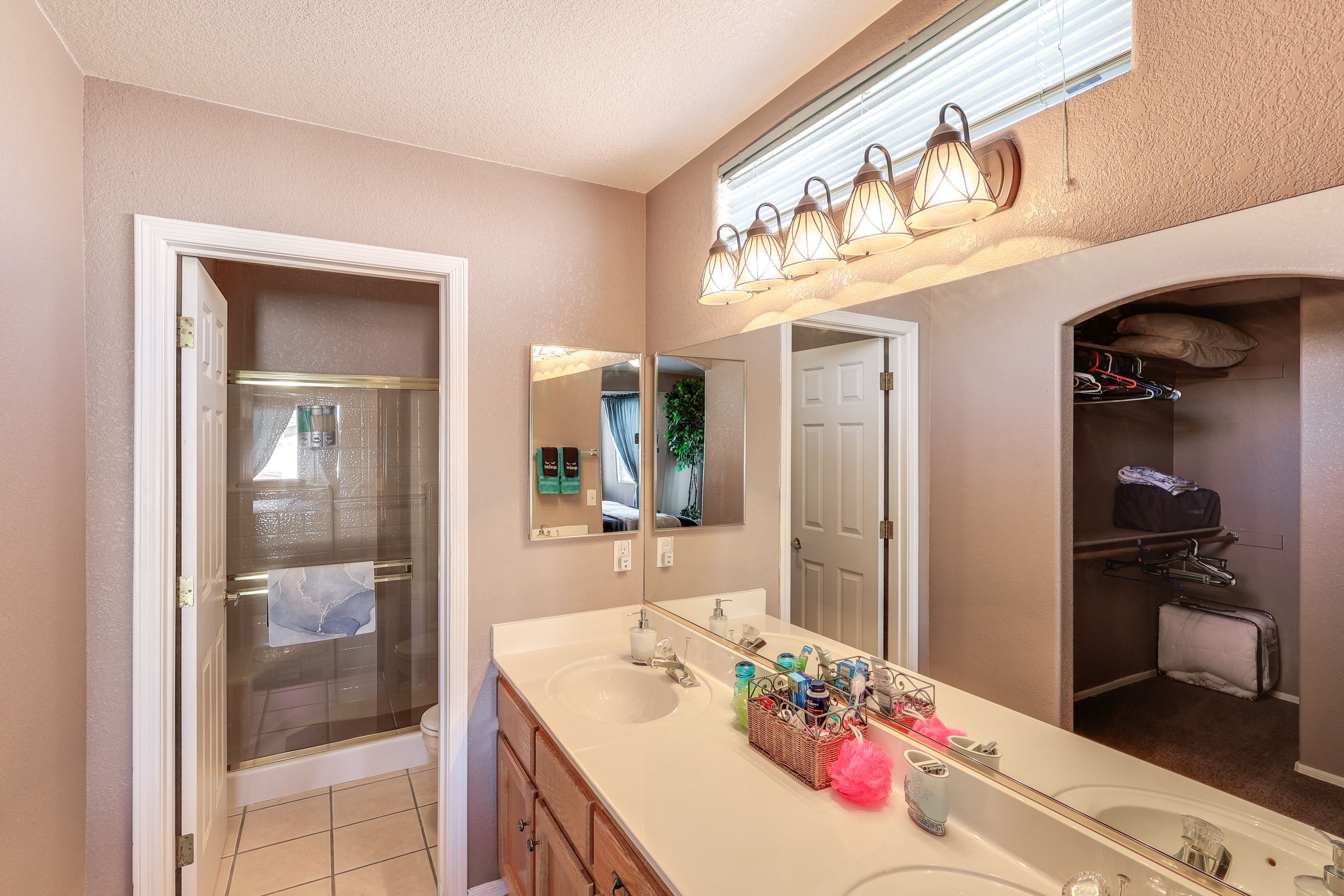 En-Suite Bathroom | Complimentary Toiletries