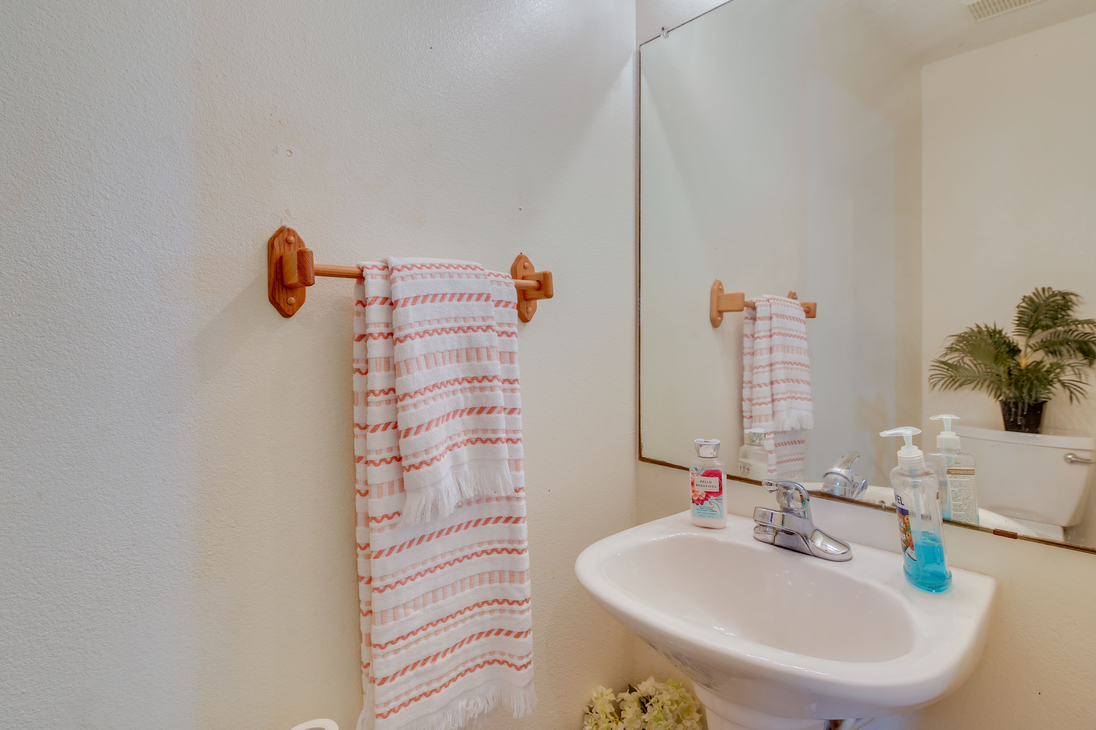 Half Bathroom | 1st Floor