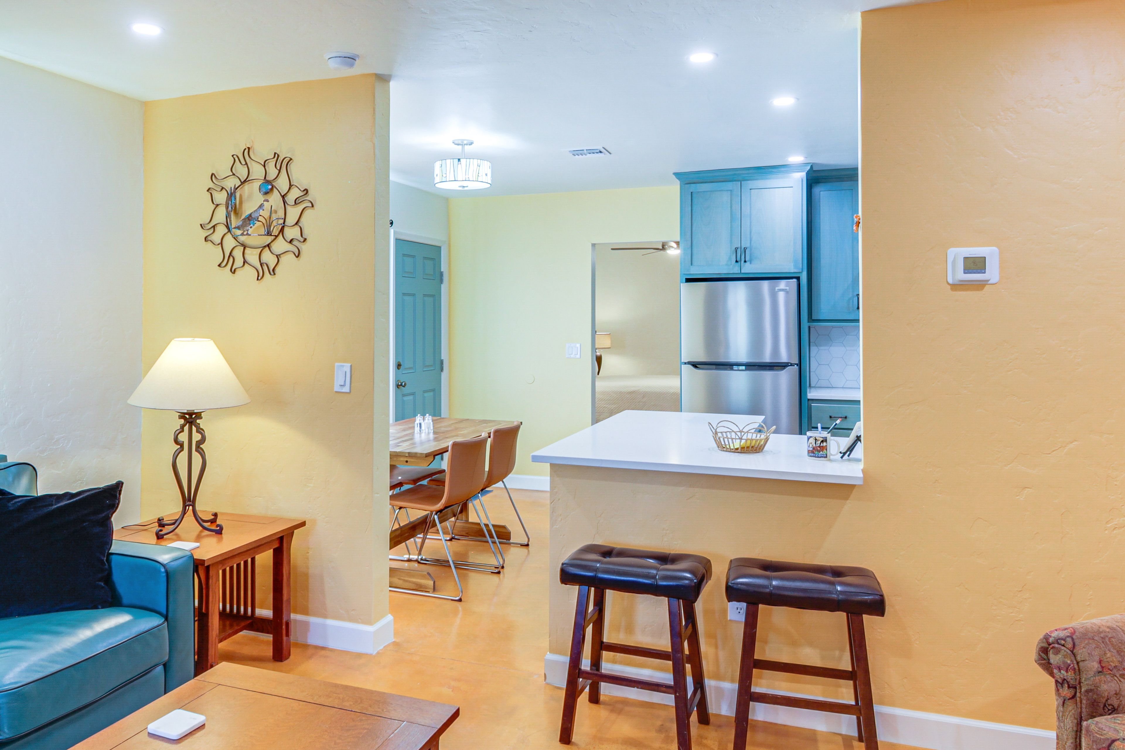Breakfast Bar Dining