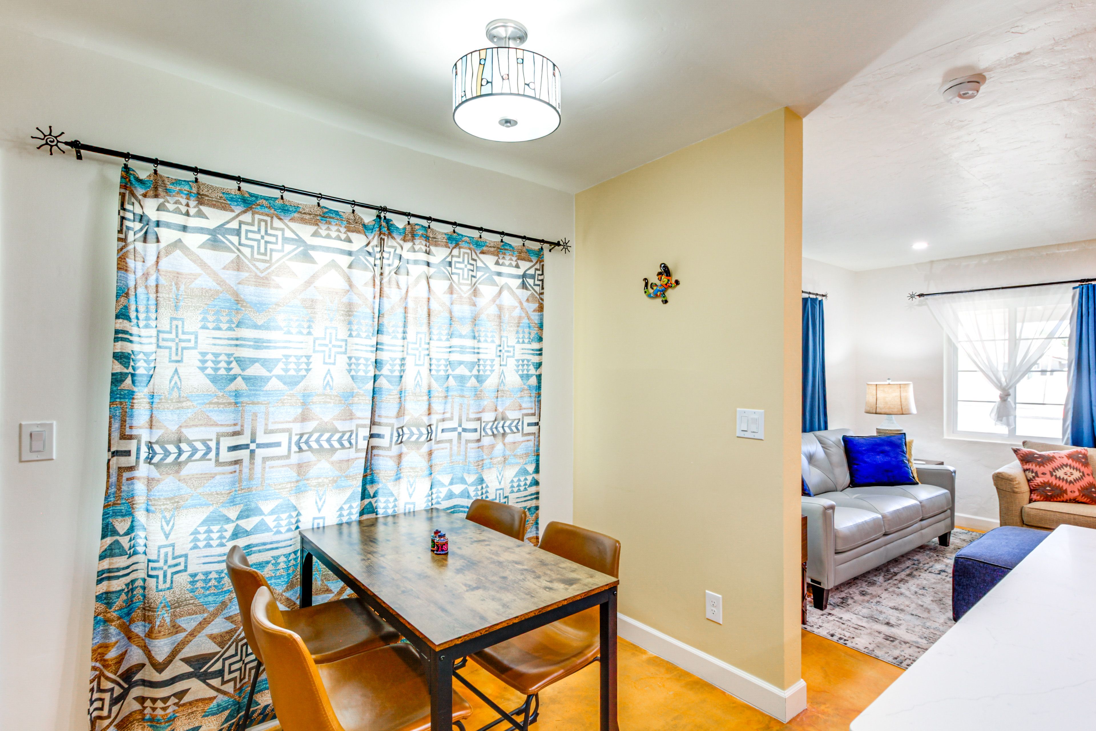 Dining Area | Dishware & Flatware Provided