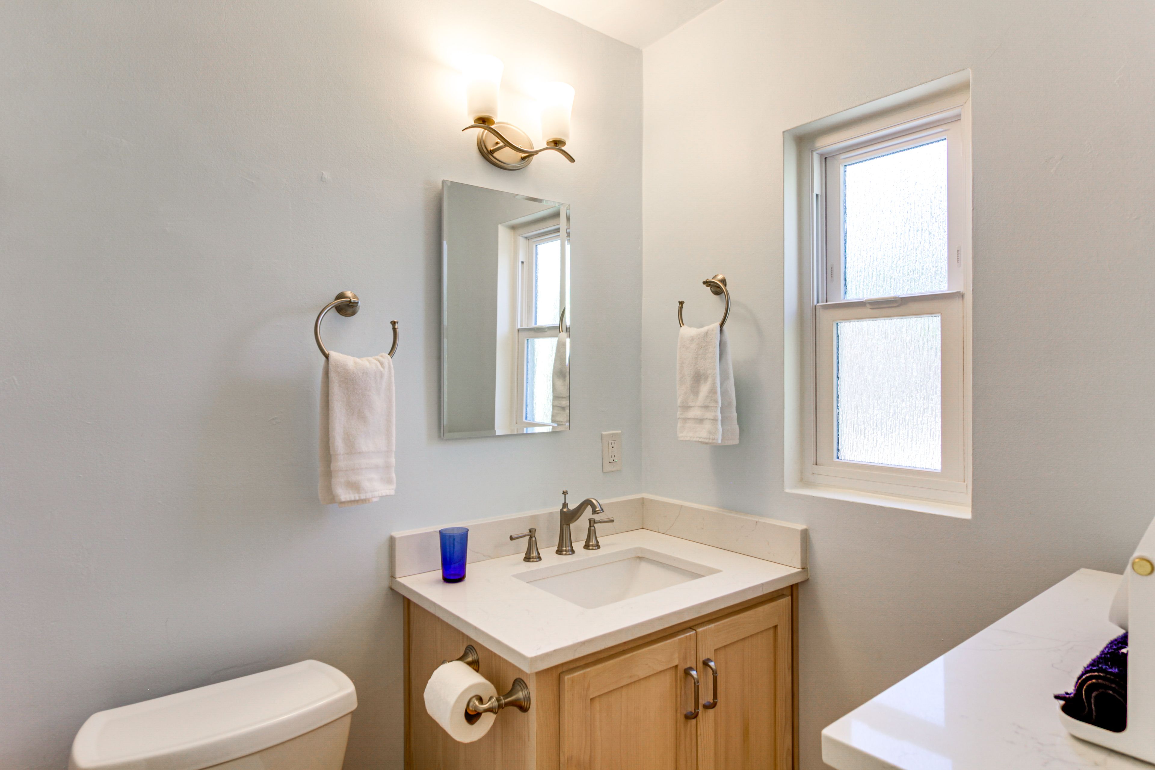 En-Suite Bathroom | Towels Provided | Complimentary Toiletries | Hair Dryer