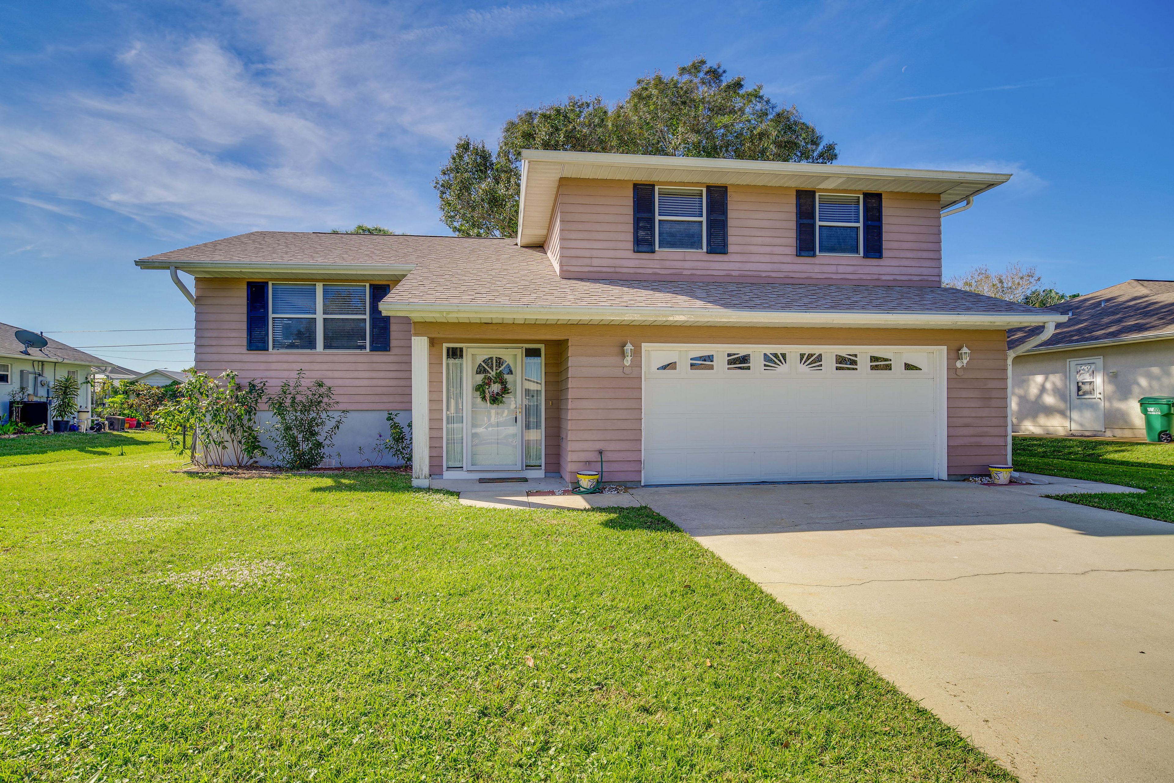 Home Exterior | Parking | Driveway (4 Vehicles)