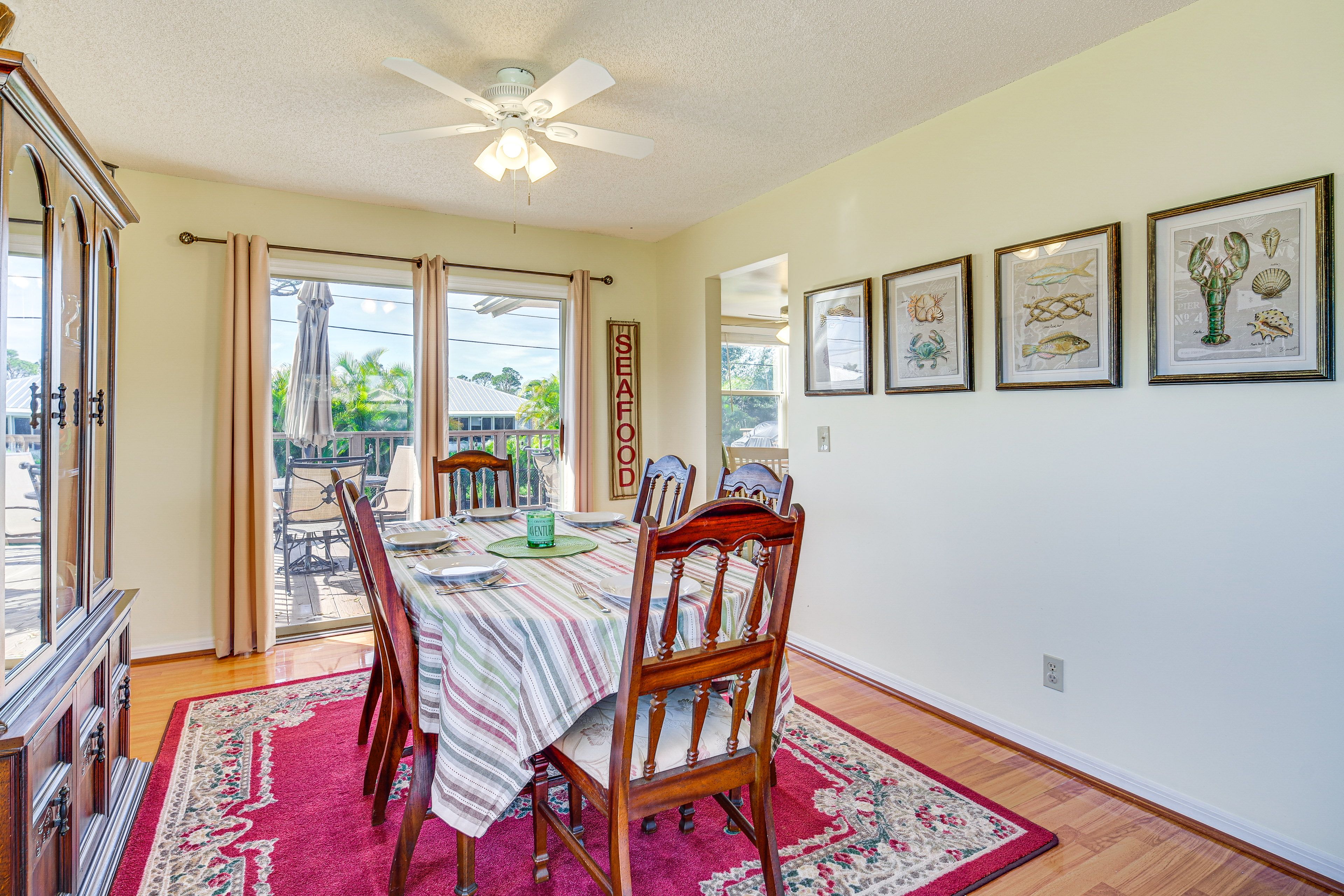 Dining Room | Dishware & Flatware Provided