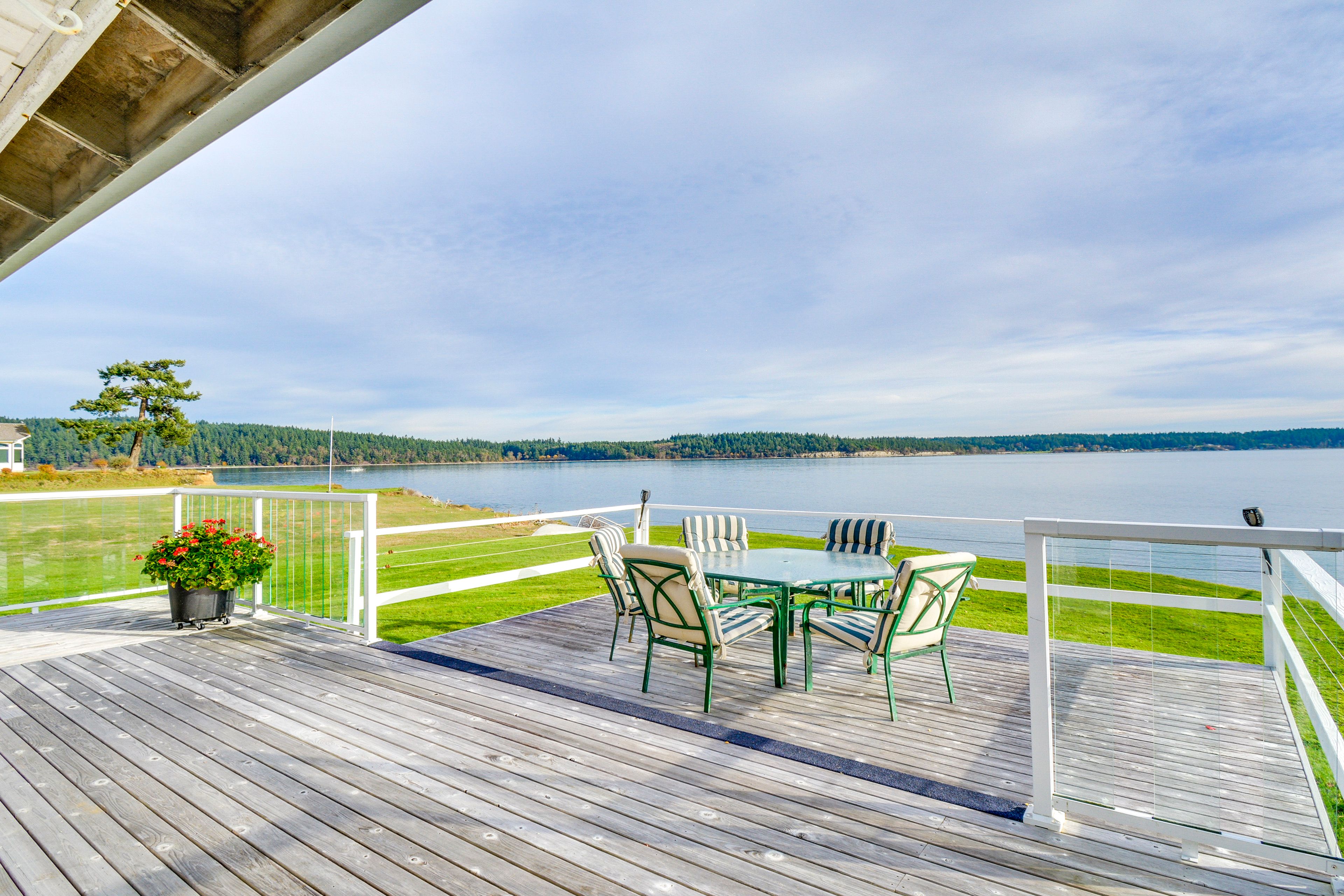 Waterfront Deck