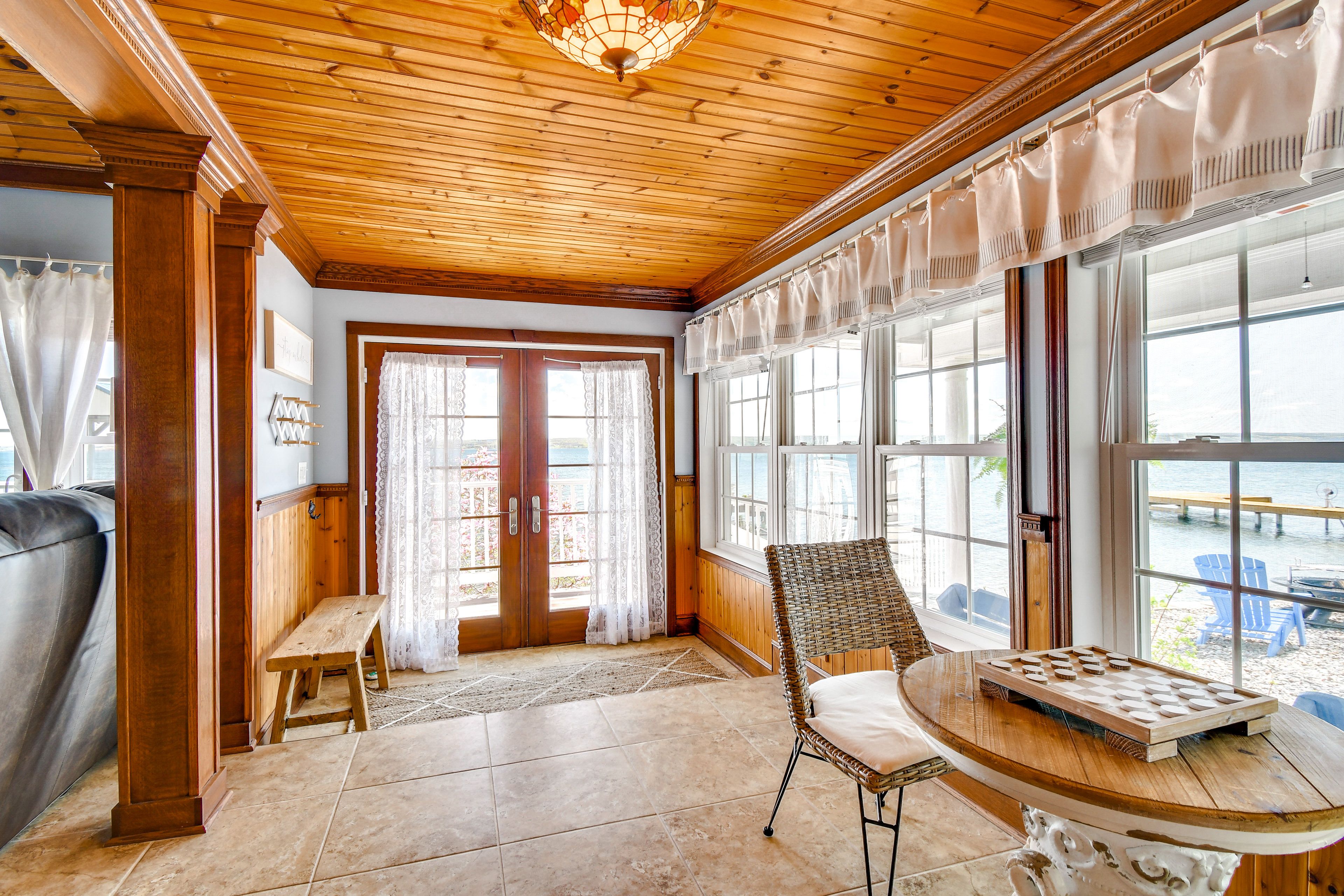 Sitting Area | Game Table | 1st Floor