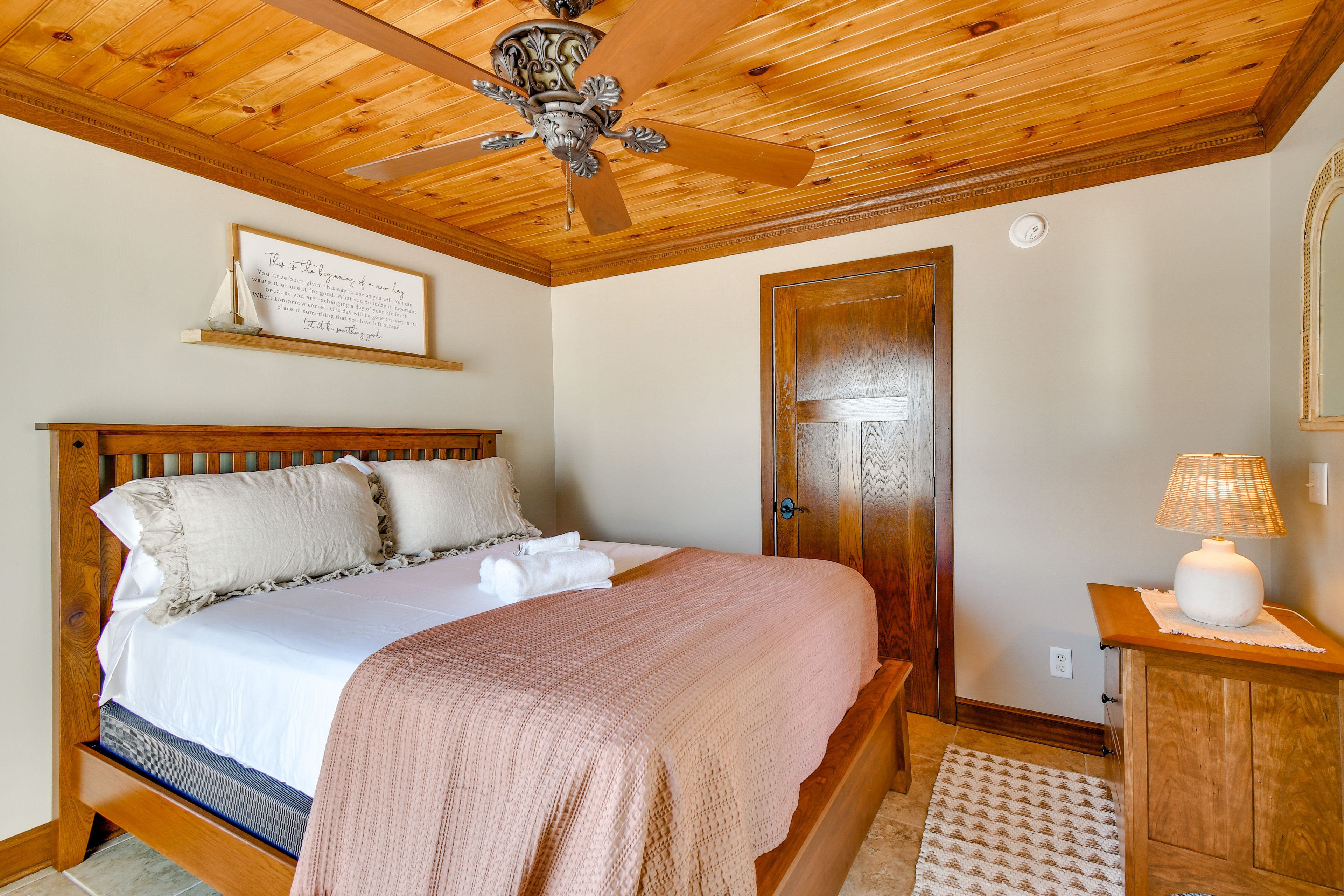 Bedroom 1 | Queen Bed | Deck Access | 1st Floor