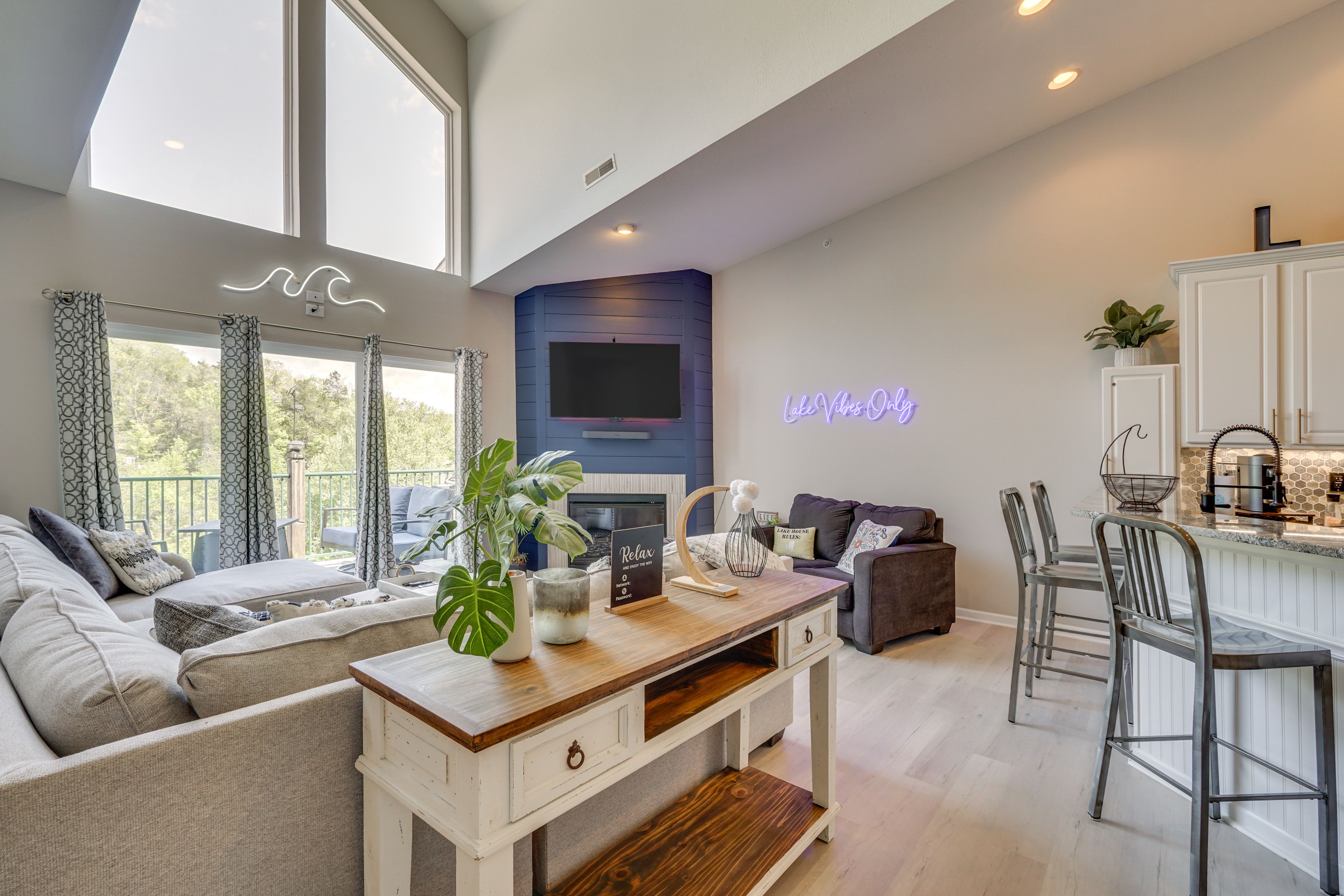 Living Room | Fireplace | Smart TV | Free WiFi | Patio Access