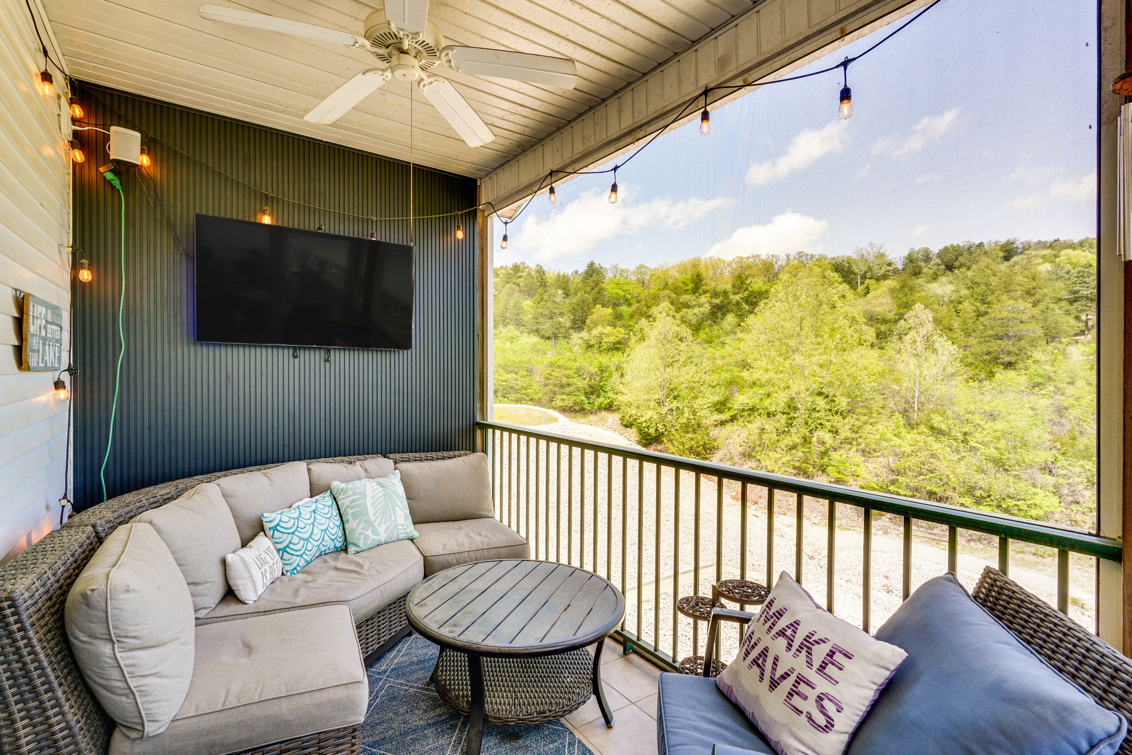 Screened Porch | 4th-Floor Condo Unit | 4 Mi to Ha Ha Tonka State Park