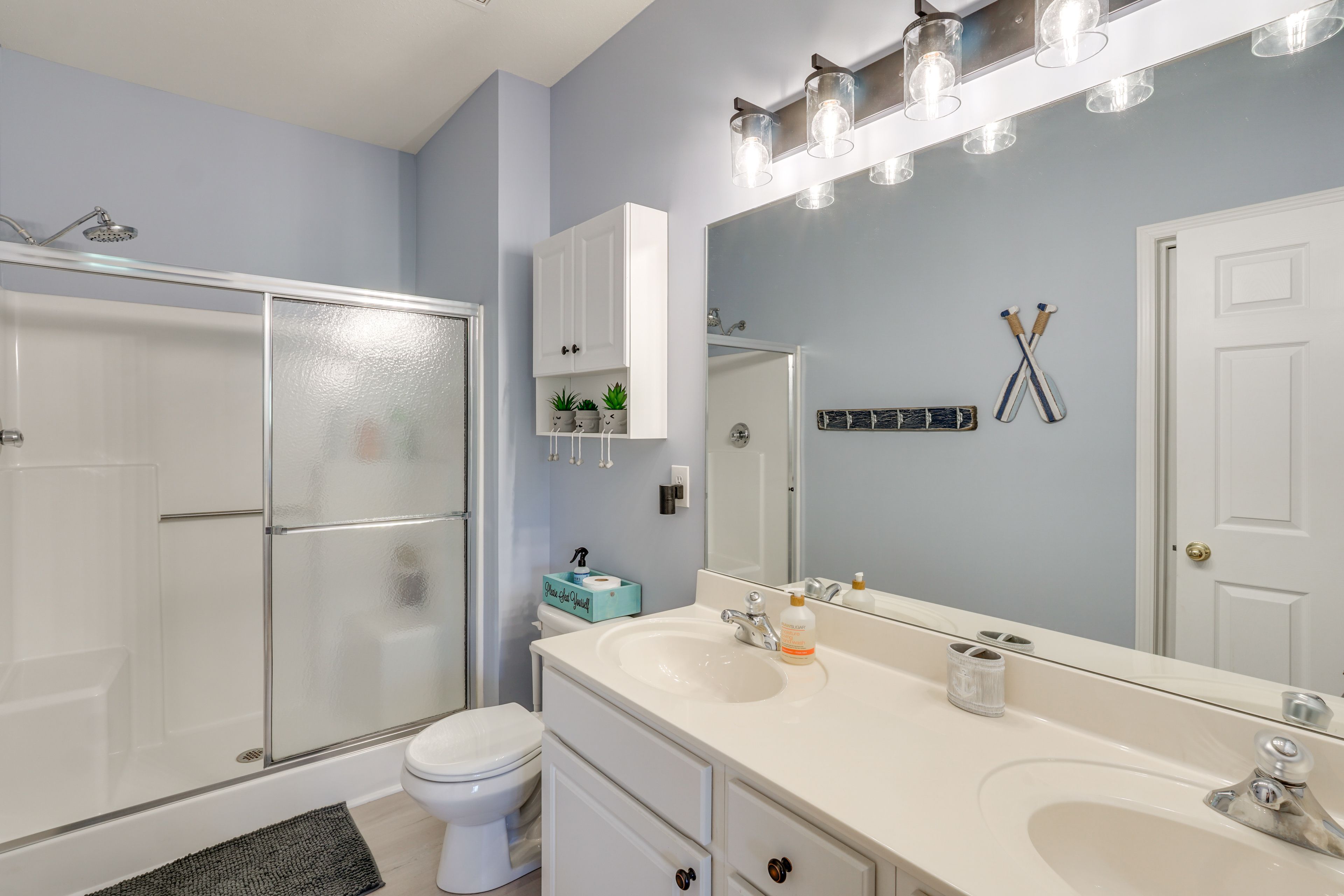 En-Suite Bathroom | Access via Bedroom 1 | Complimentary Toiletries | Hair Dryer