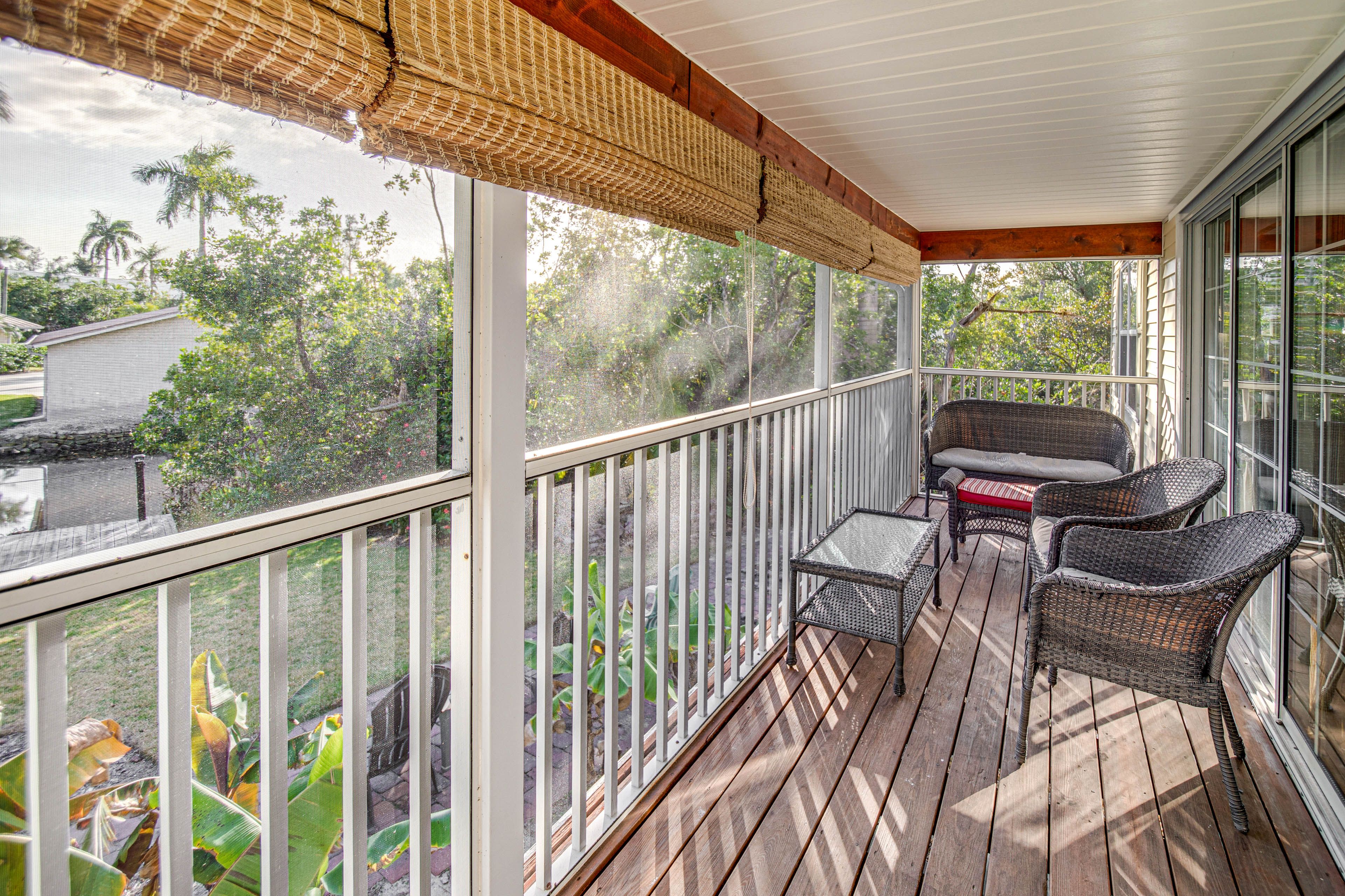 Screened Balcony