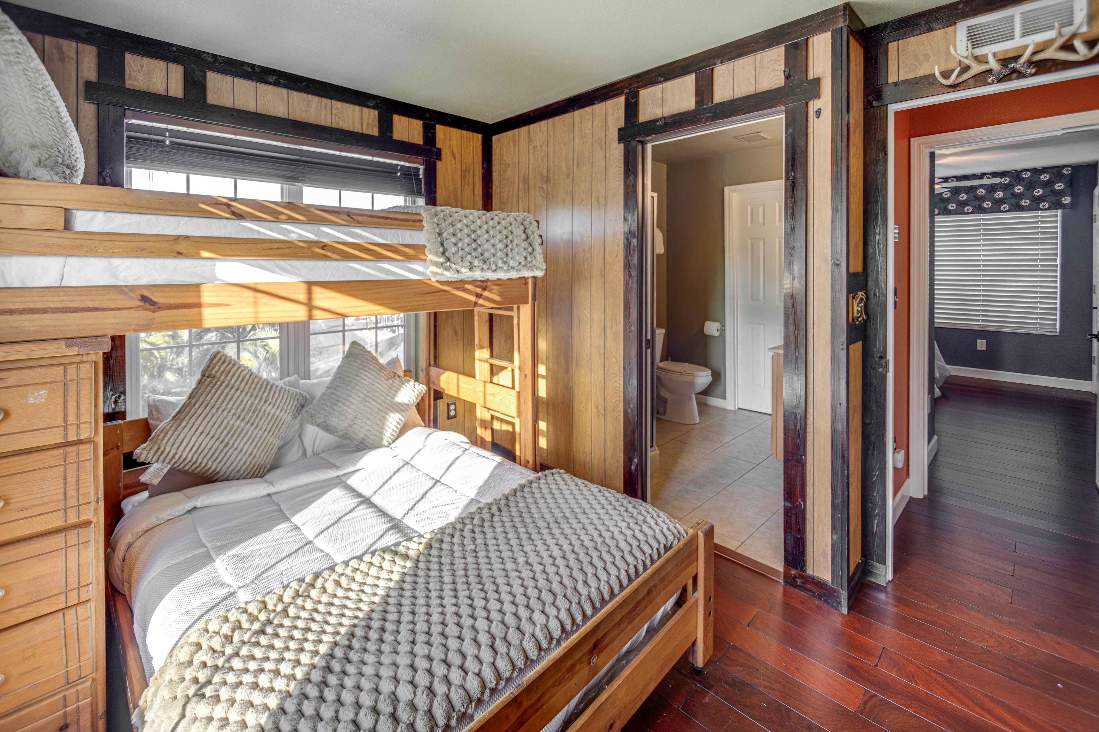 Bedroom 4 | Twin/Full Bunk Bed | 2nd Floor