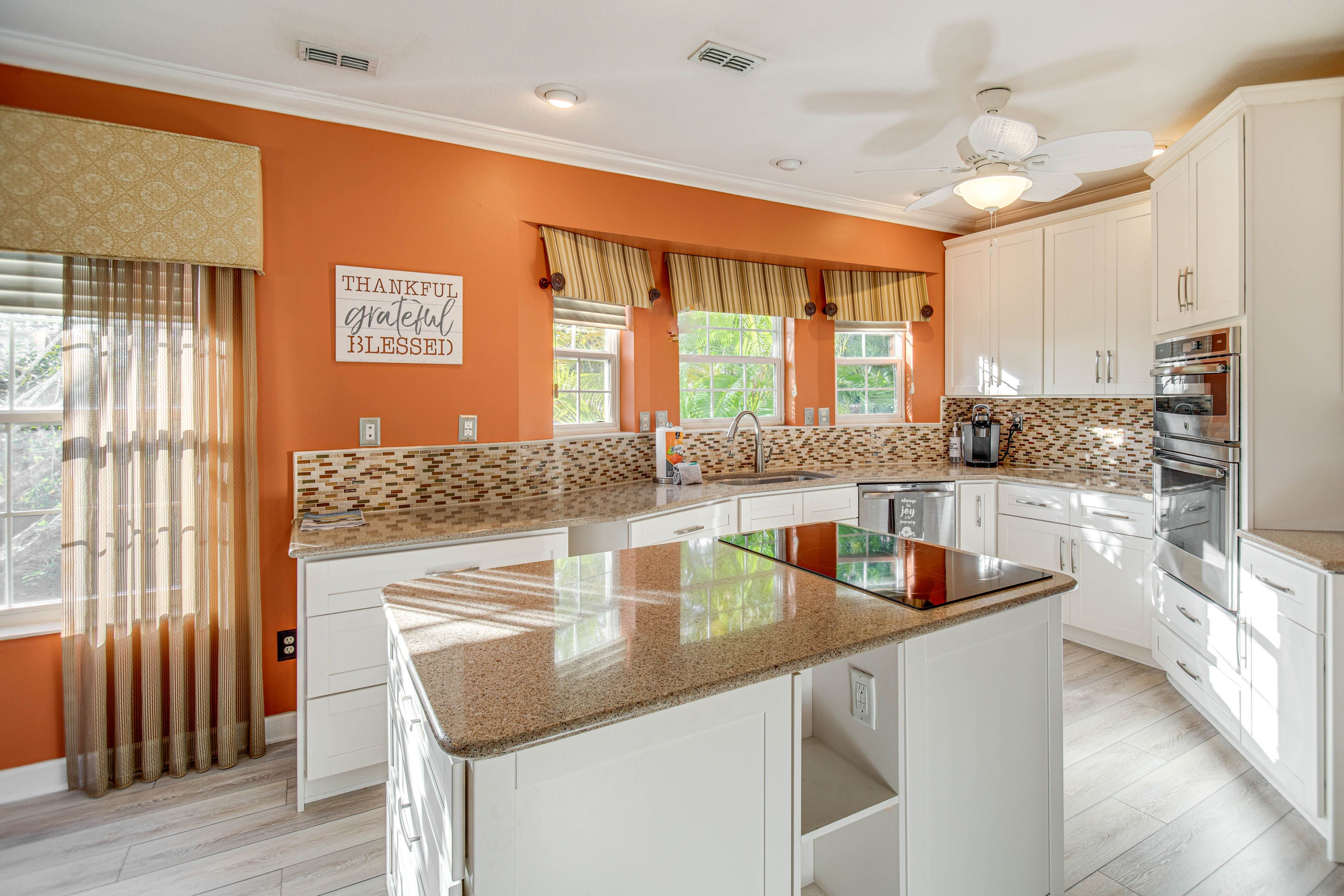 Kitchen | Equipped w/ Cooking Basics
