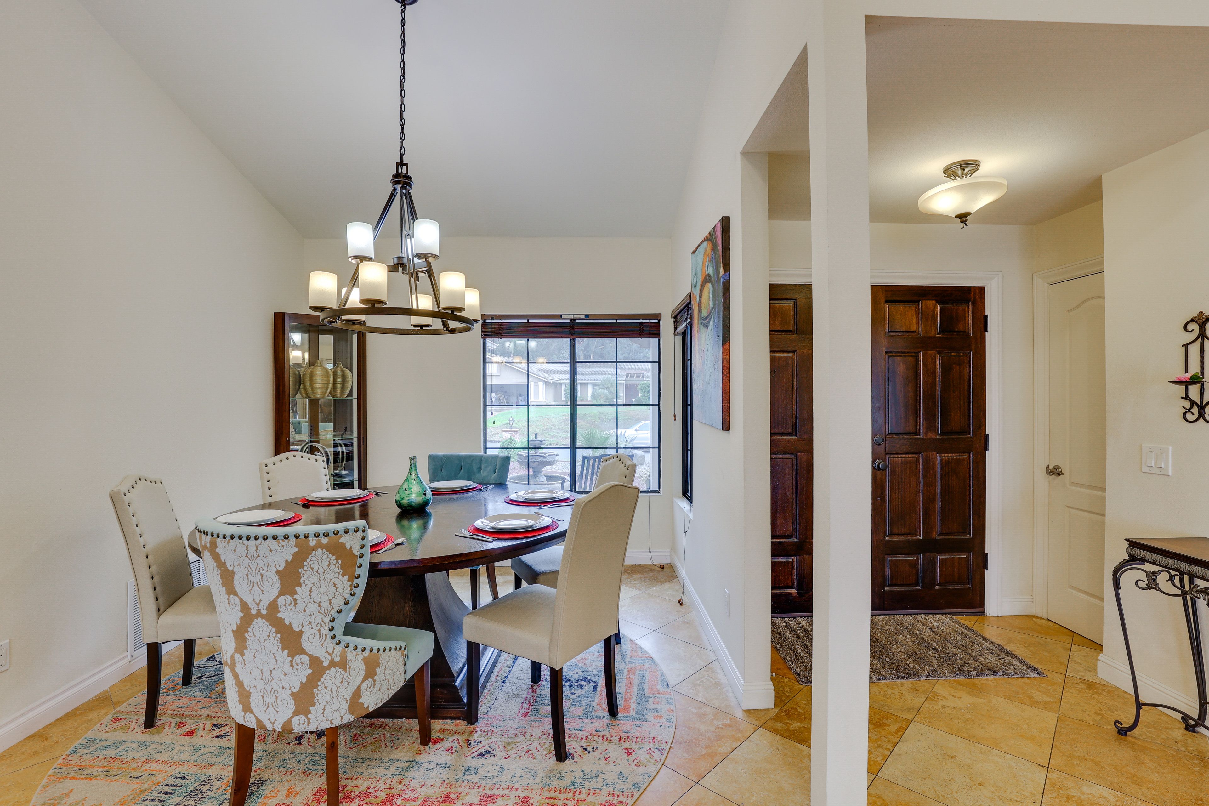Dining Area | Dishware/Flatware
