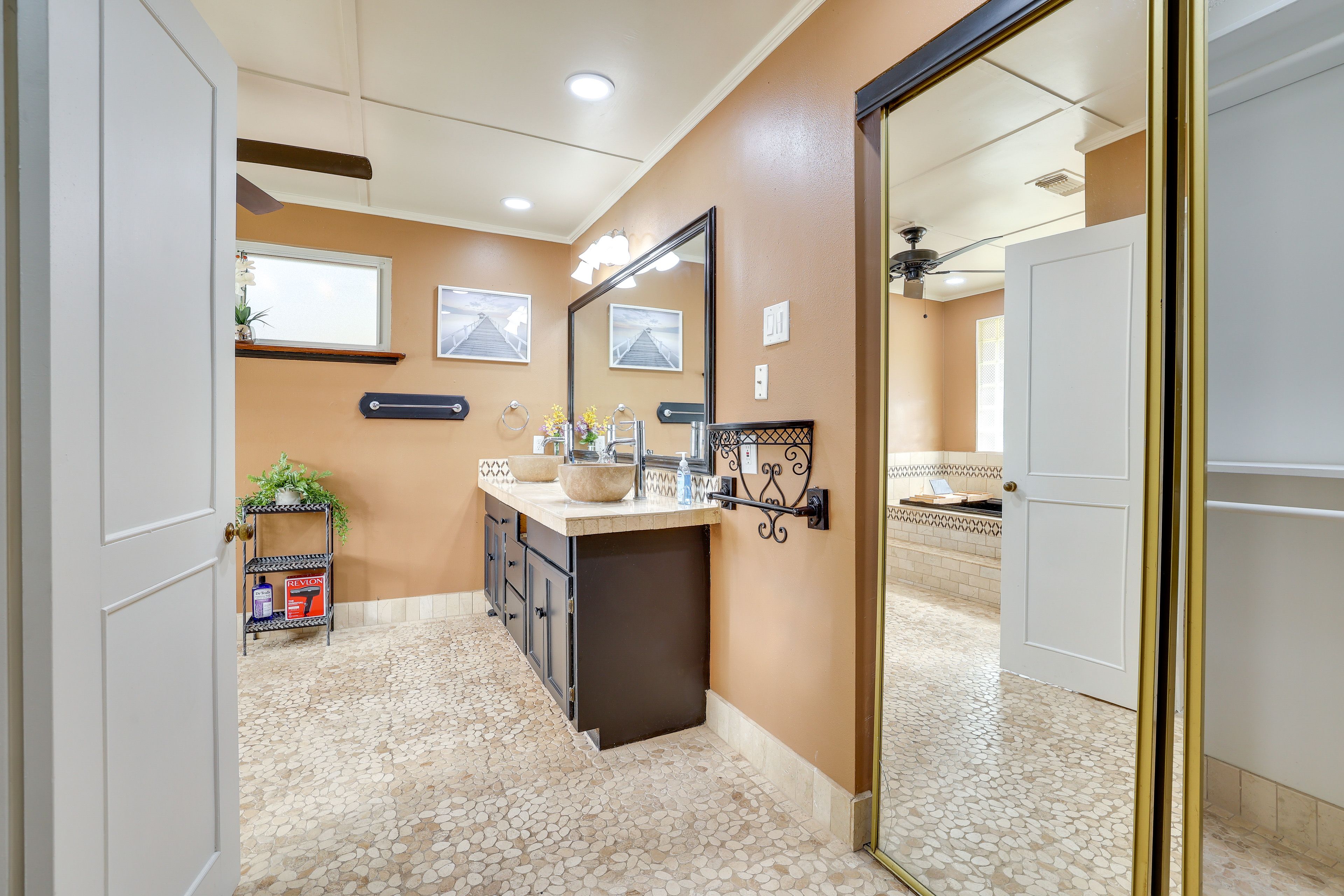En-Suite Bathroom | Towels | Hair Dryer