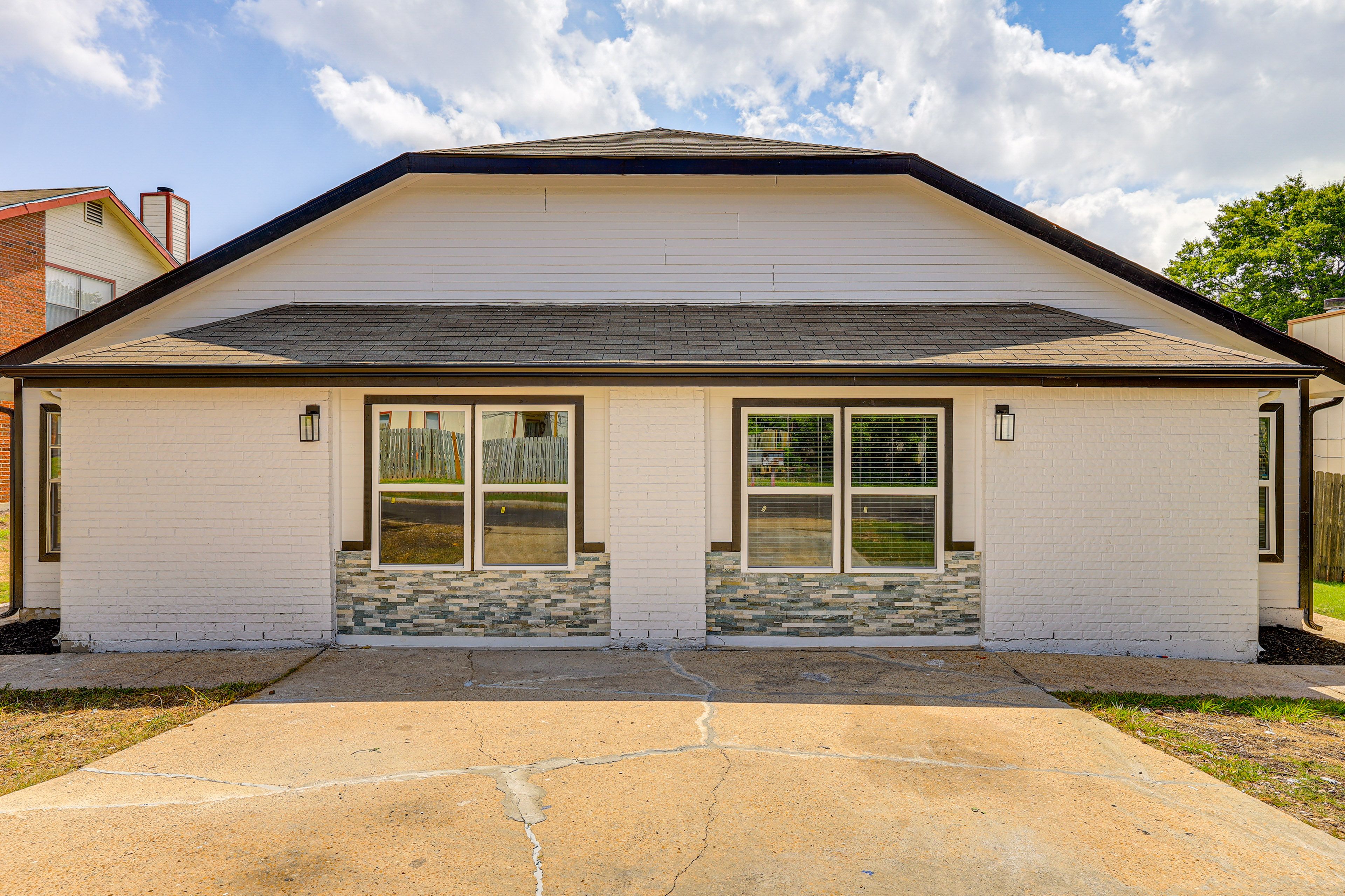 Parking | Shared Driveway (2 Vehicles) | Street Parking Available