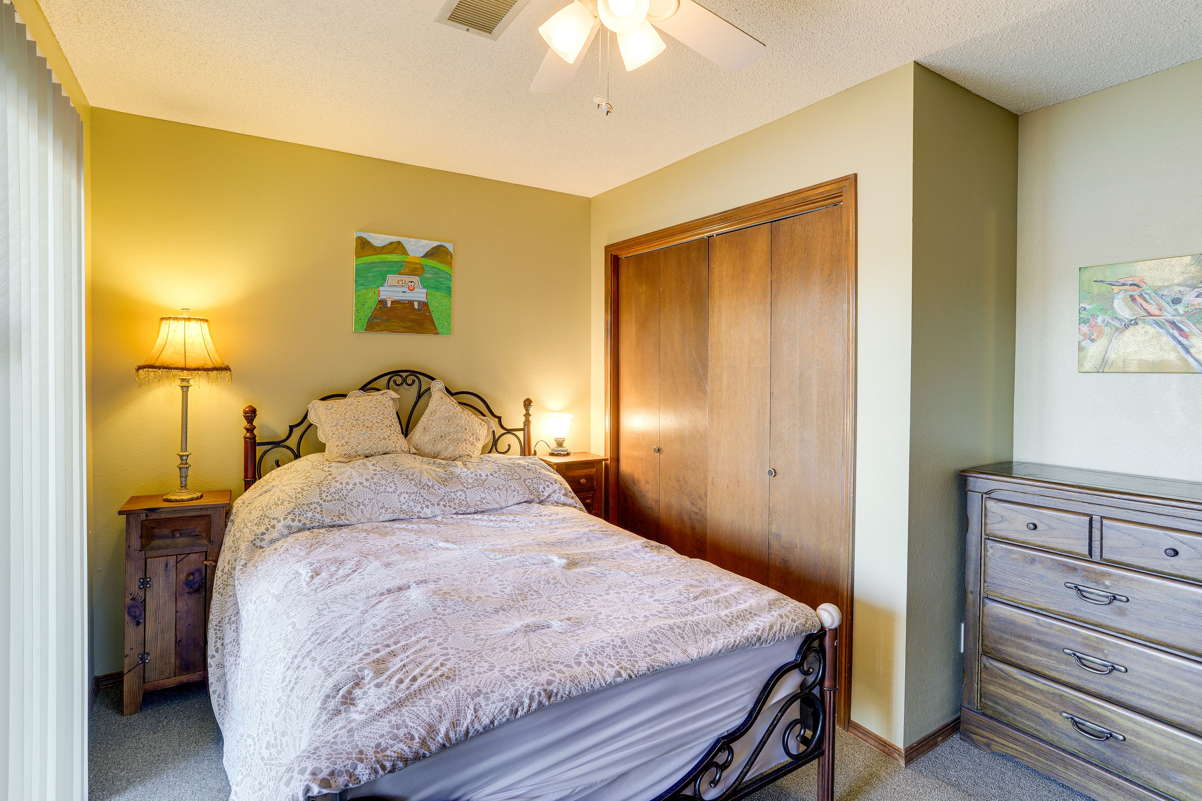 Bedroom 3 | Queen Bed | Ground Floor