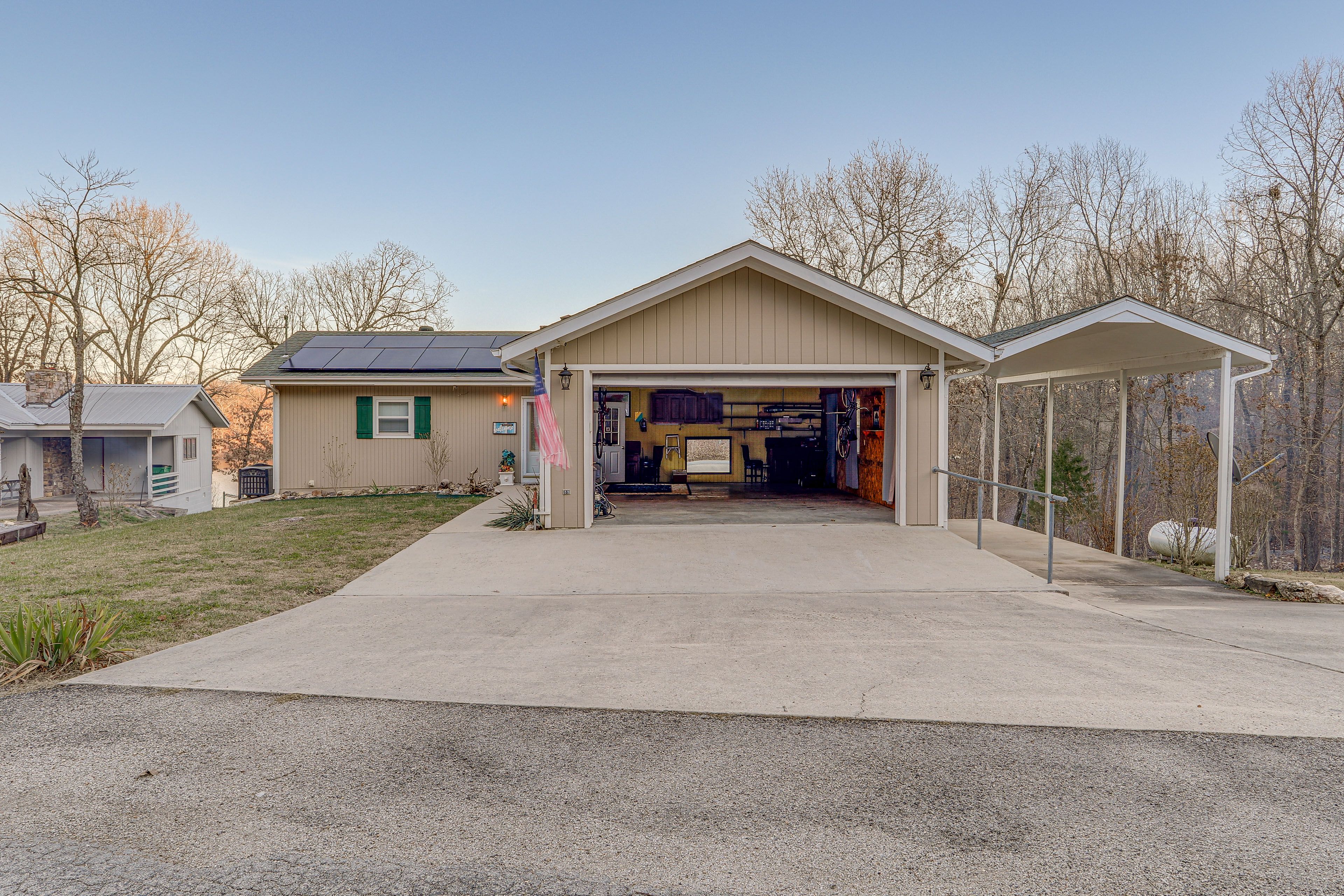 Parking | Garage (2 Vehicles) | Driveway (6 Vehicles) | Covered RV Parking