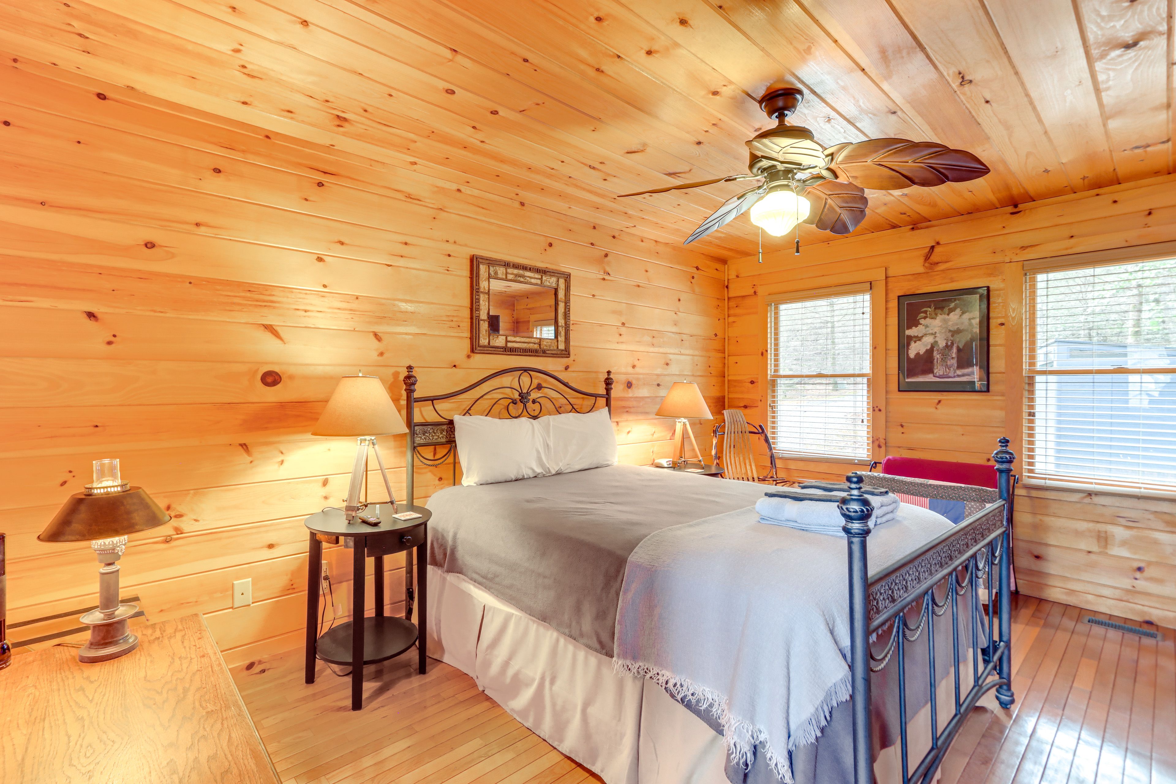 Bedroom 1 | 1st Floor | King Bed | Linens Provided | Smart TV